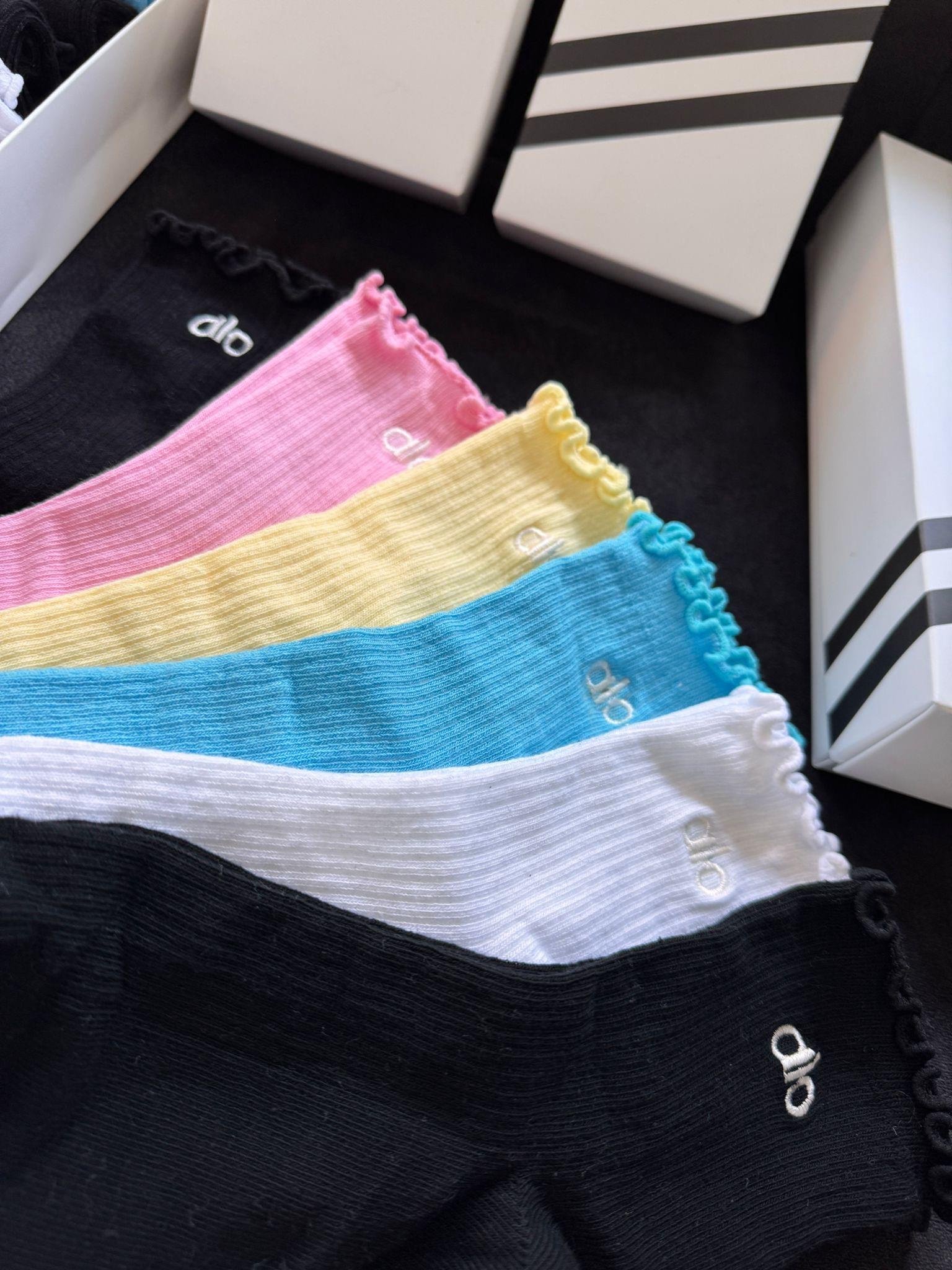 Kutulu Renkli Çorap