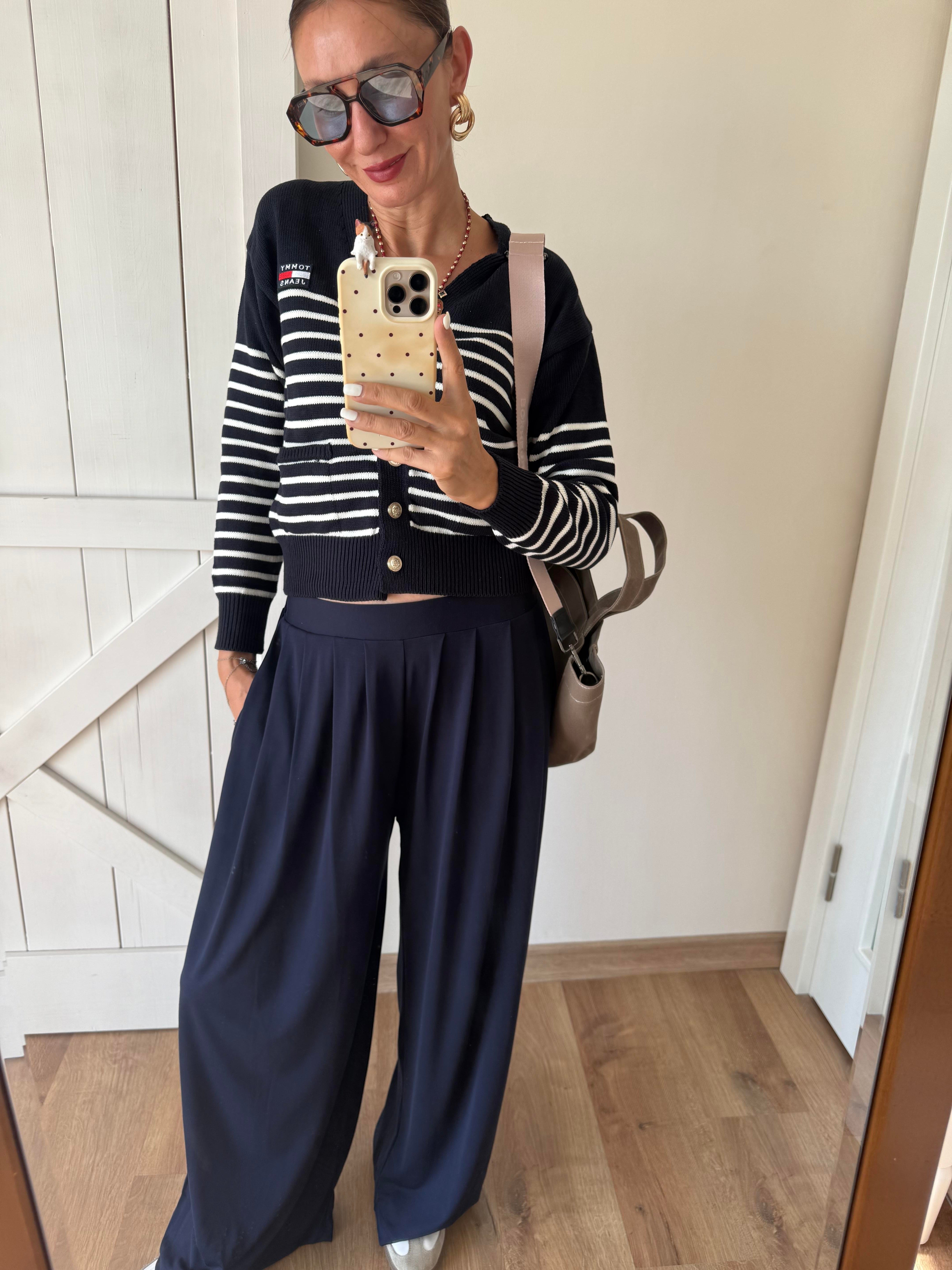 Lacivert Çizgili V Yaka Hırka