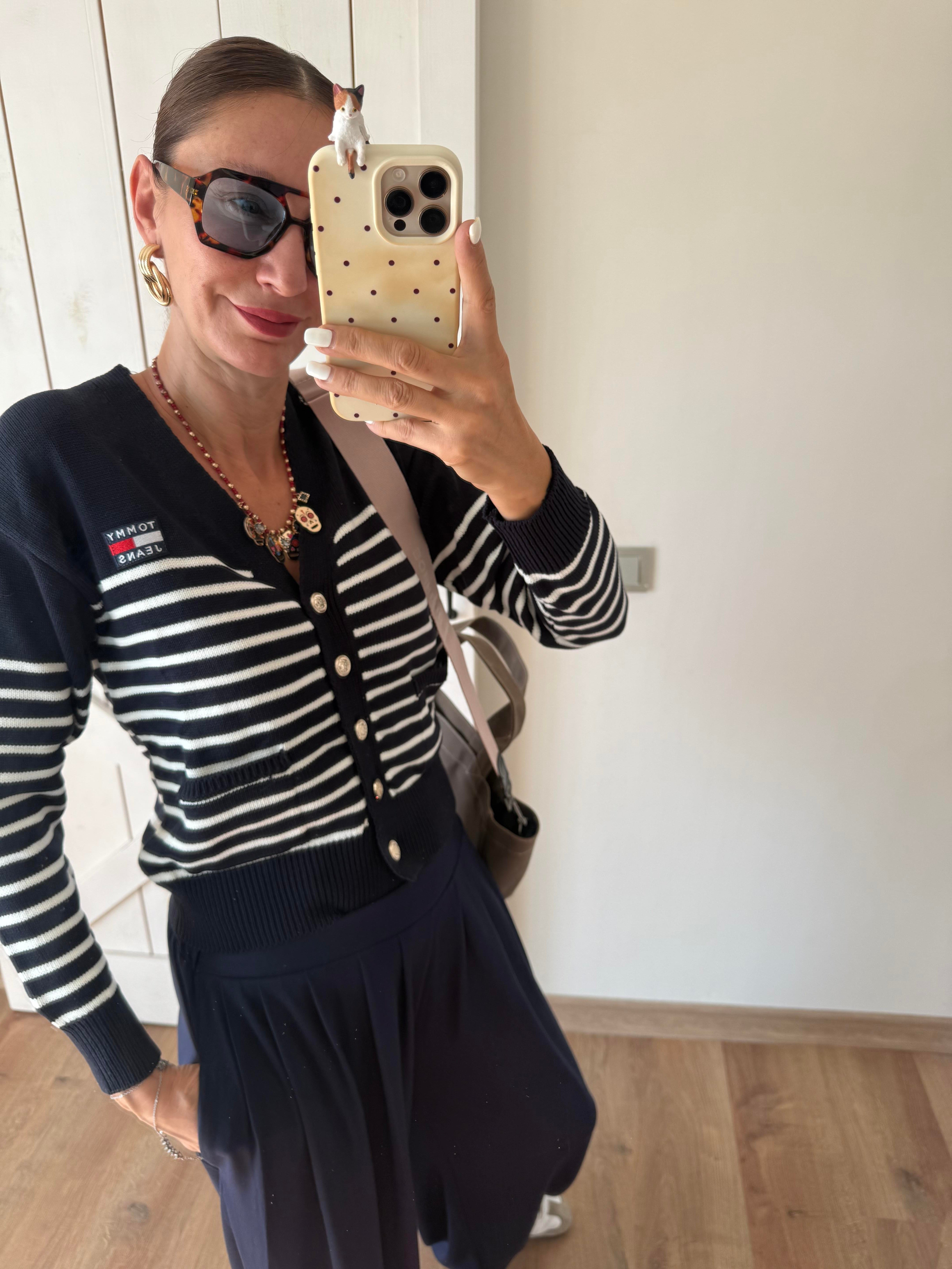 Lacivert Çizgili V Yaka Hırka