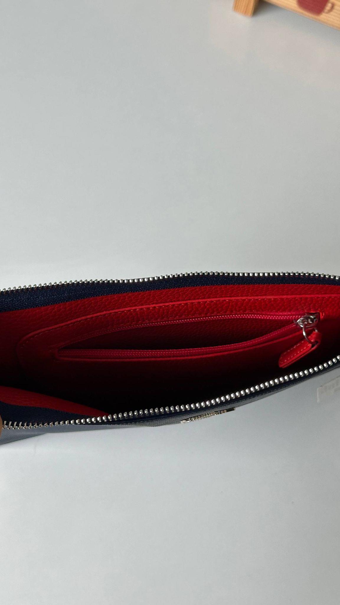 Lacivert El Çantası