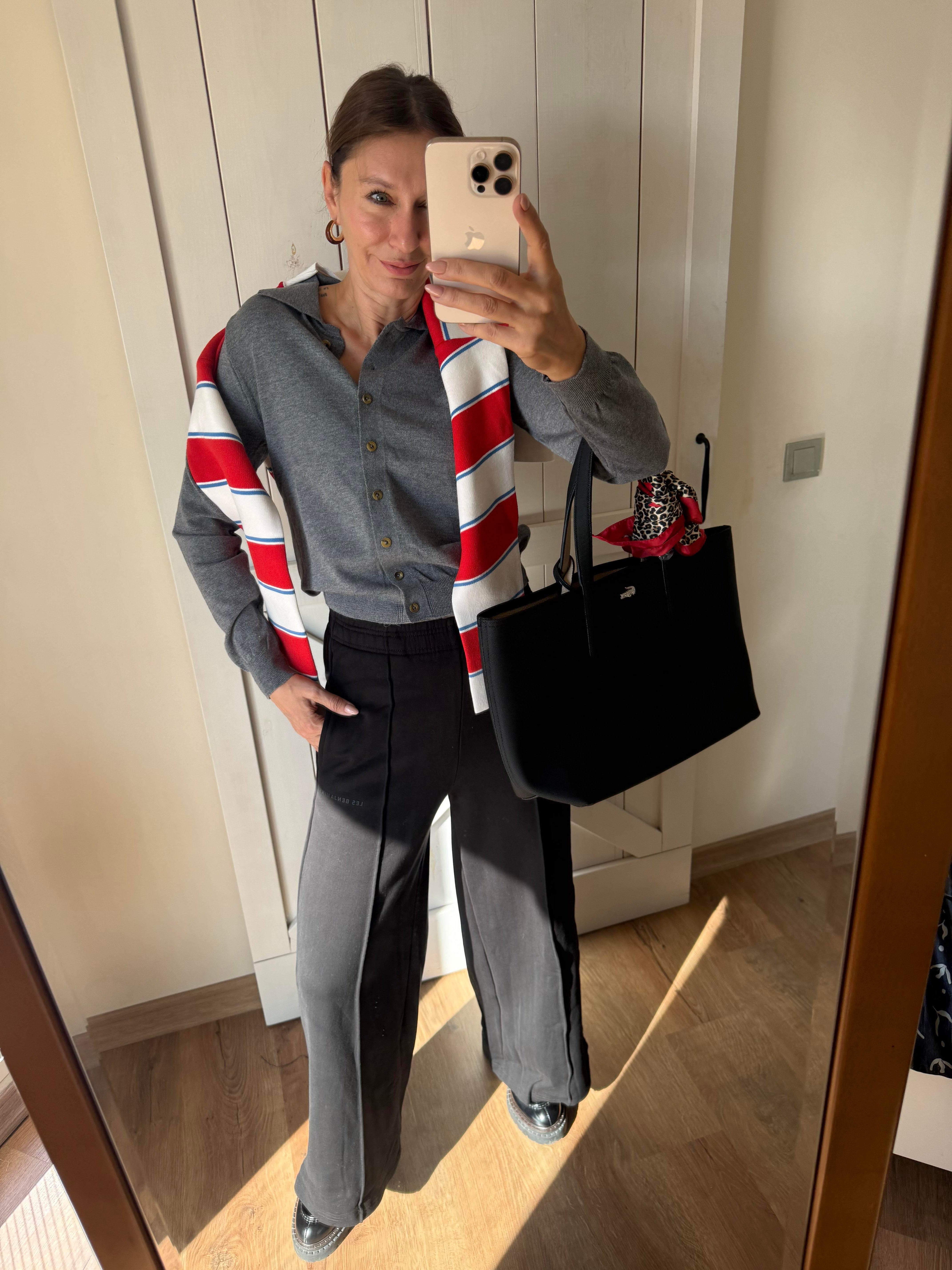 Lesli Siyah Boru Paça Eşofman Altı