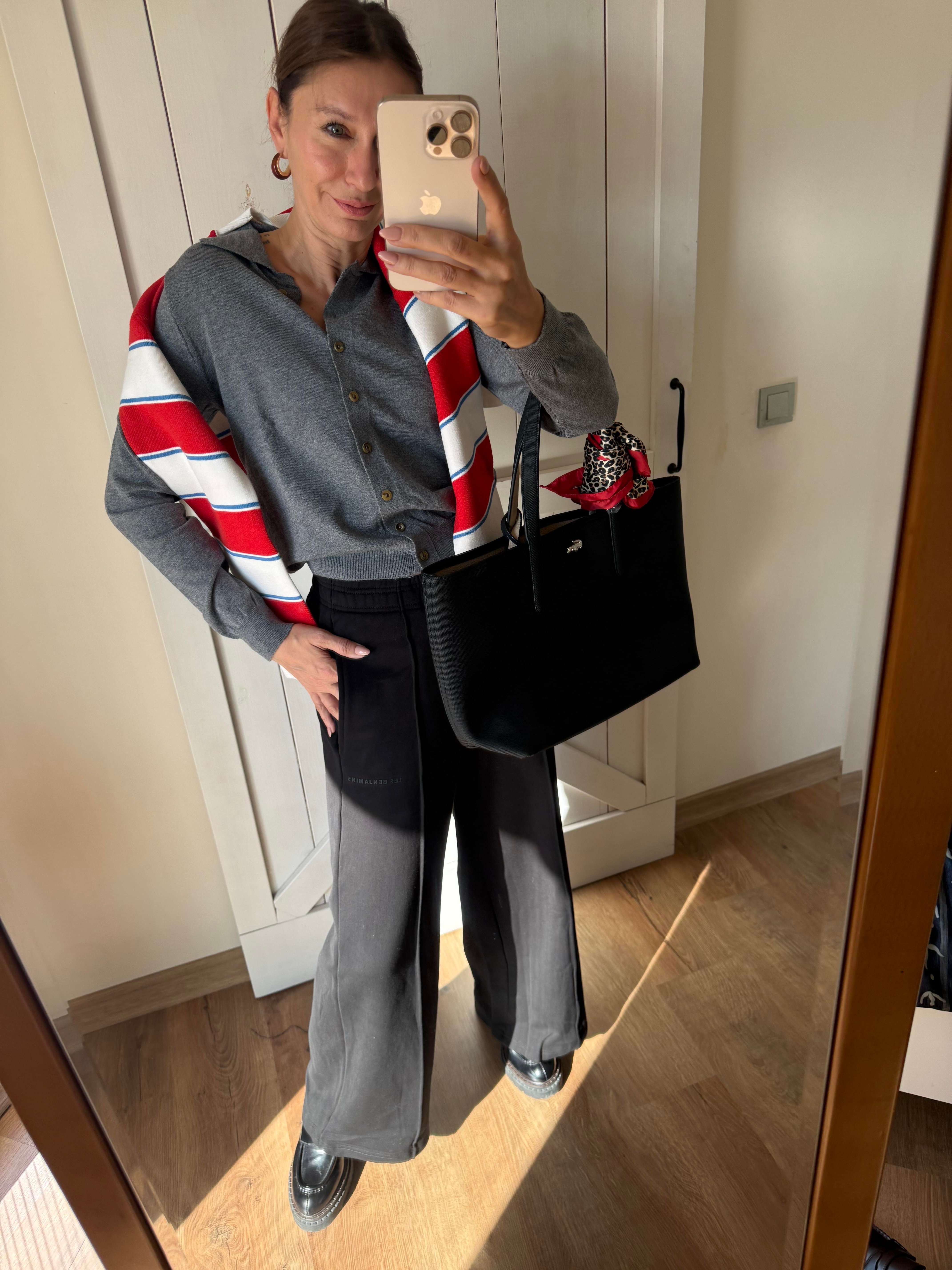 Lesli Siyah Boru Paça Eşofman Altı