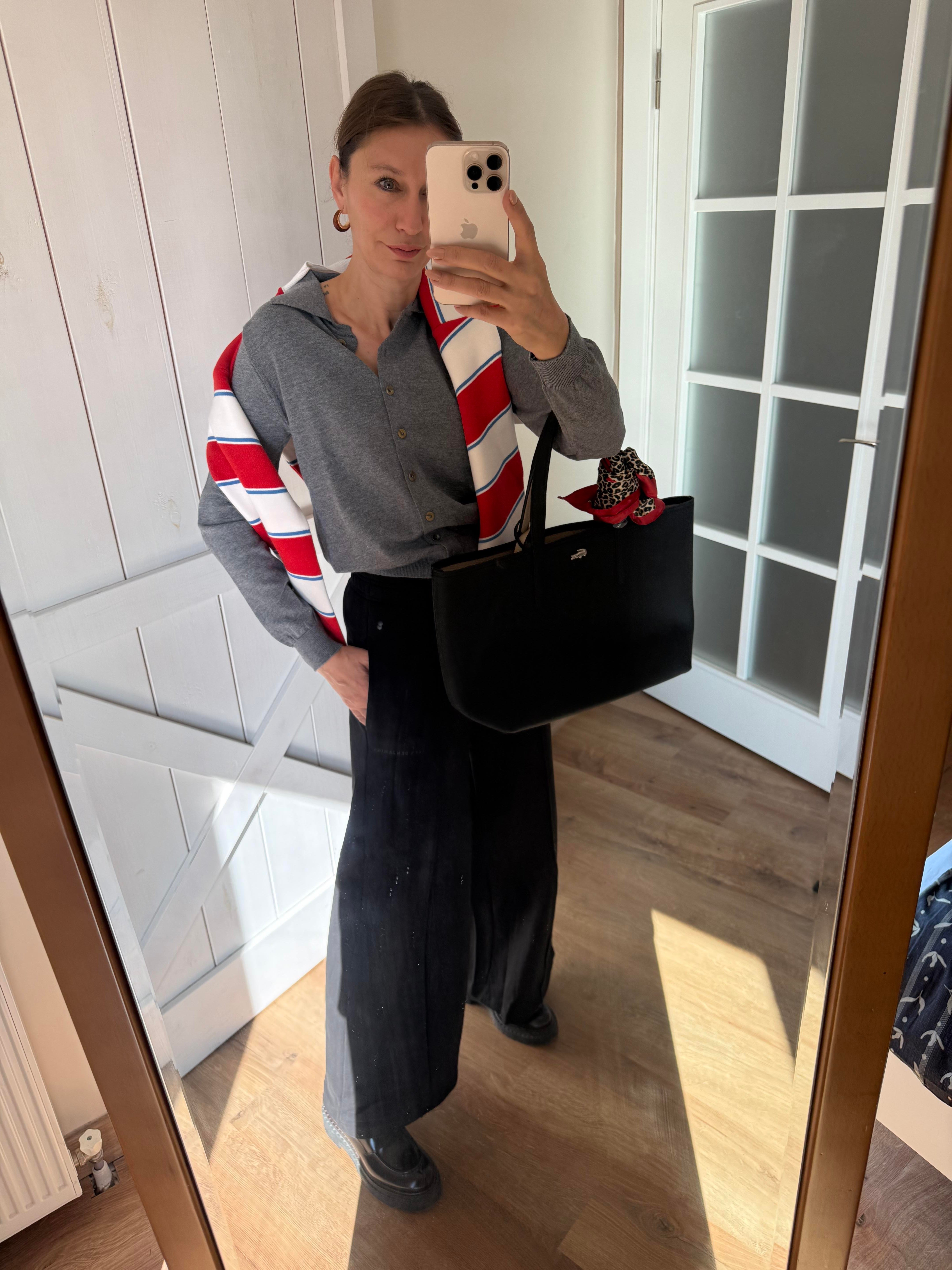 Lesli Siyah Boru Paça Eşofman Altı