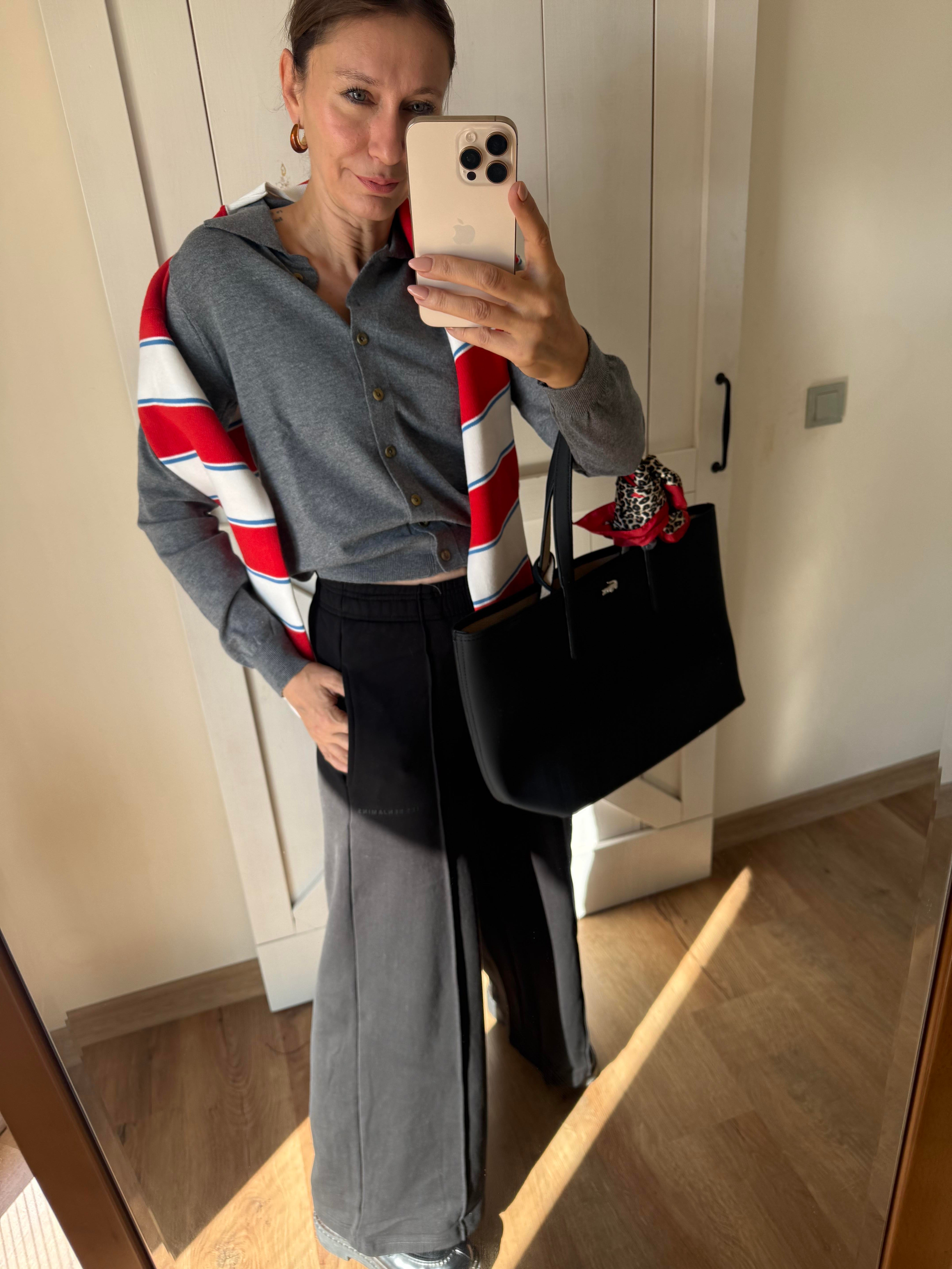 Lesli Siyah Boru Paça Eşofman Altı