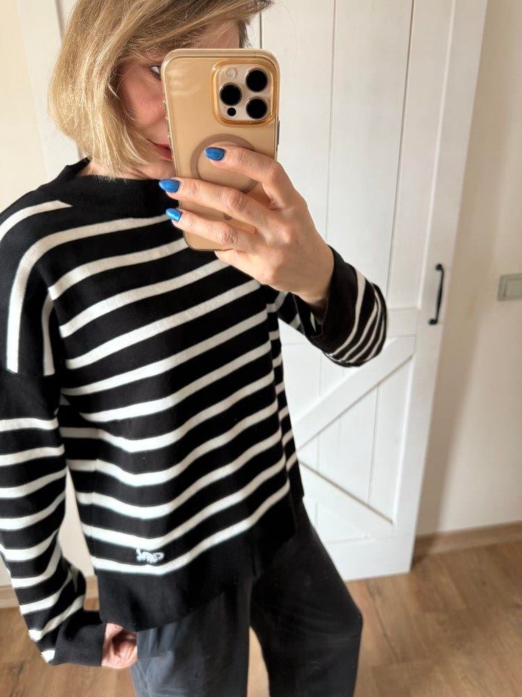 Love Çizgi Detaylı Siyah Kazak