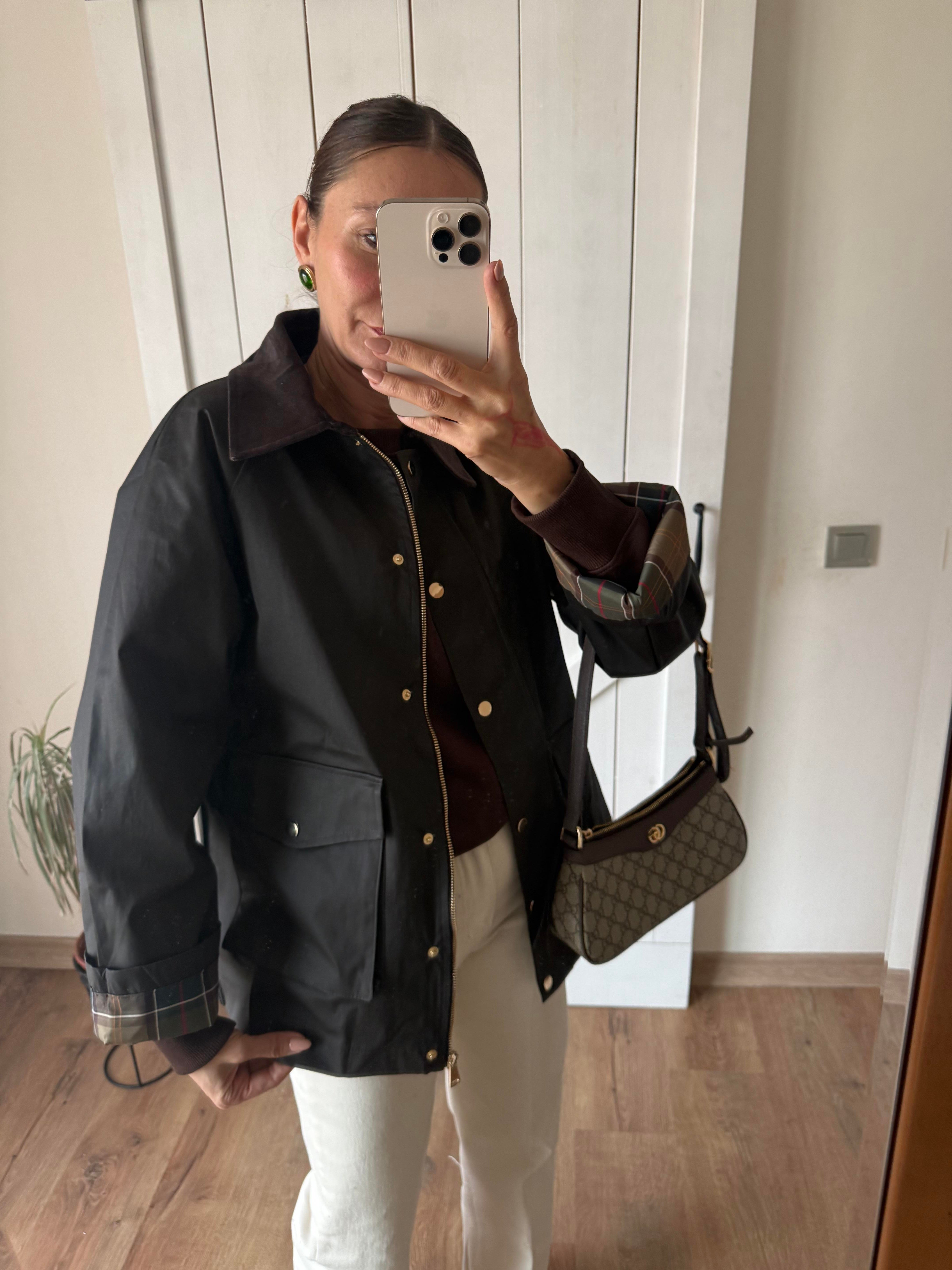 Marka Model Astarı Ekoseli Kadife Yaka Yağlı Mont