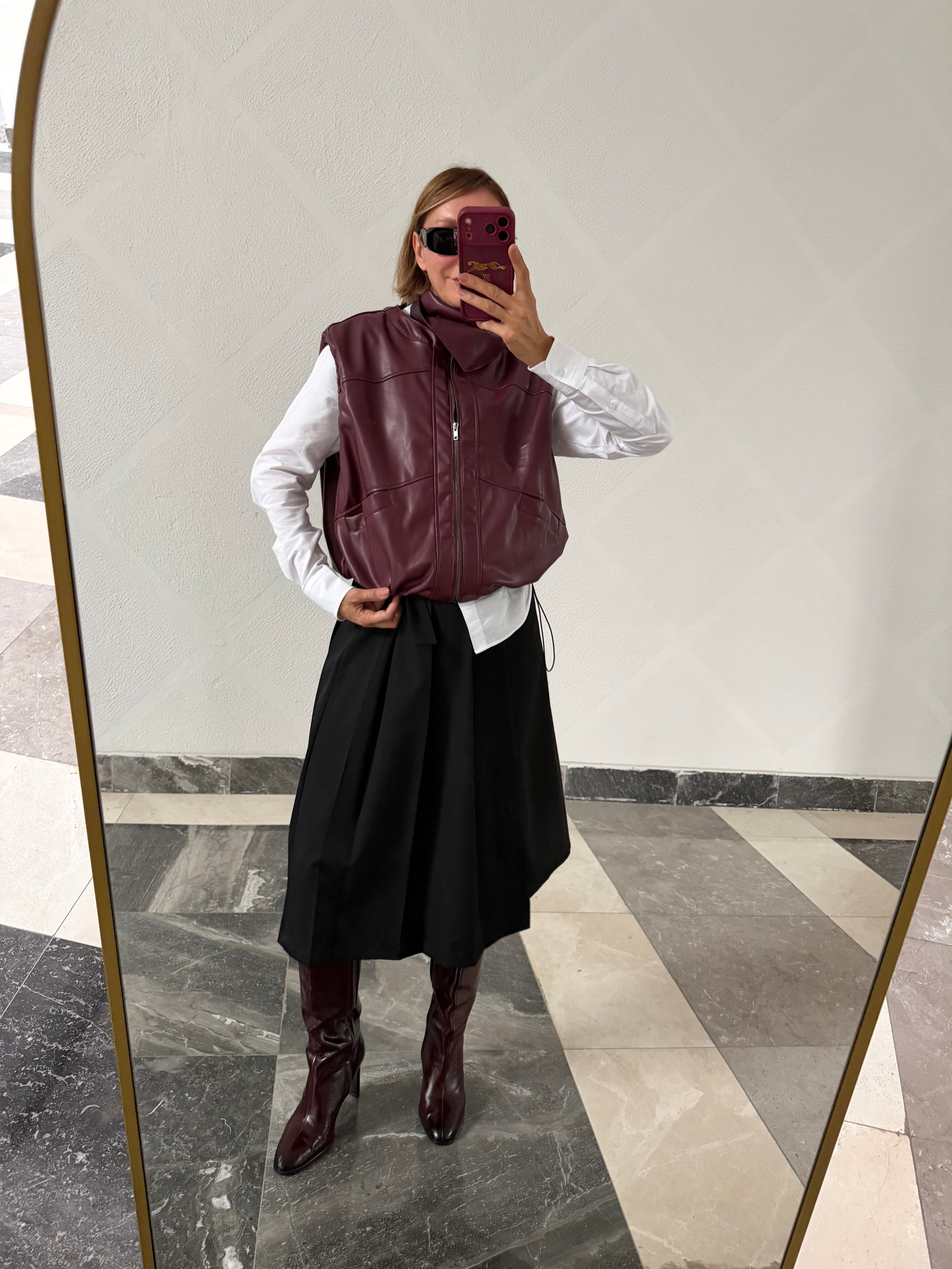 Marka Model Bordo Fularlı Deri Yelek