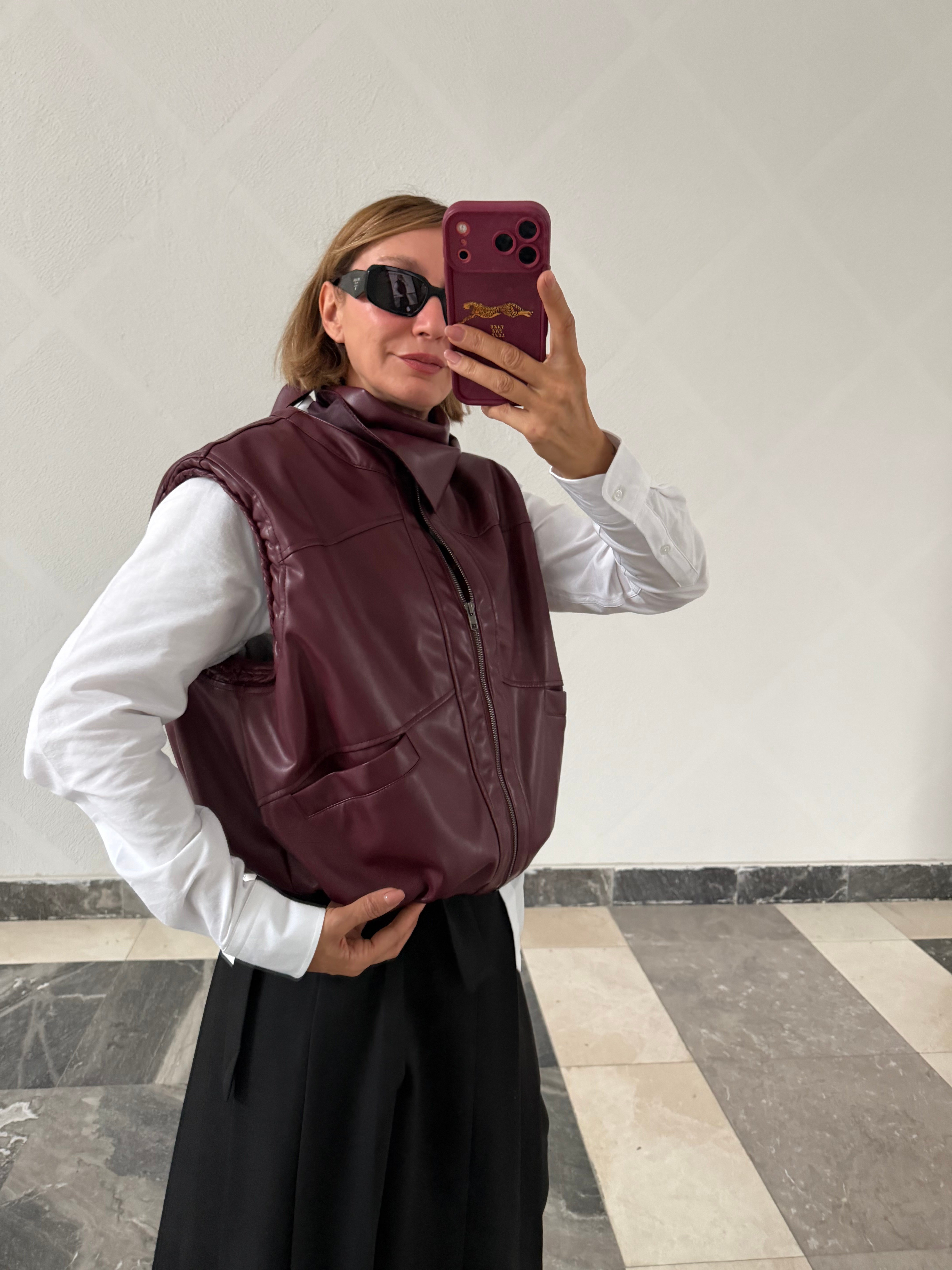 Marka Model Bordo Fularlı Deri Yelek