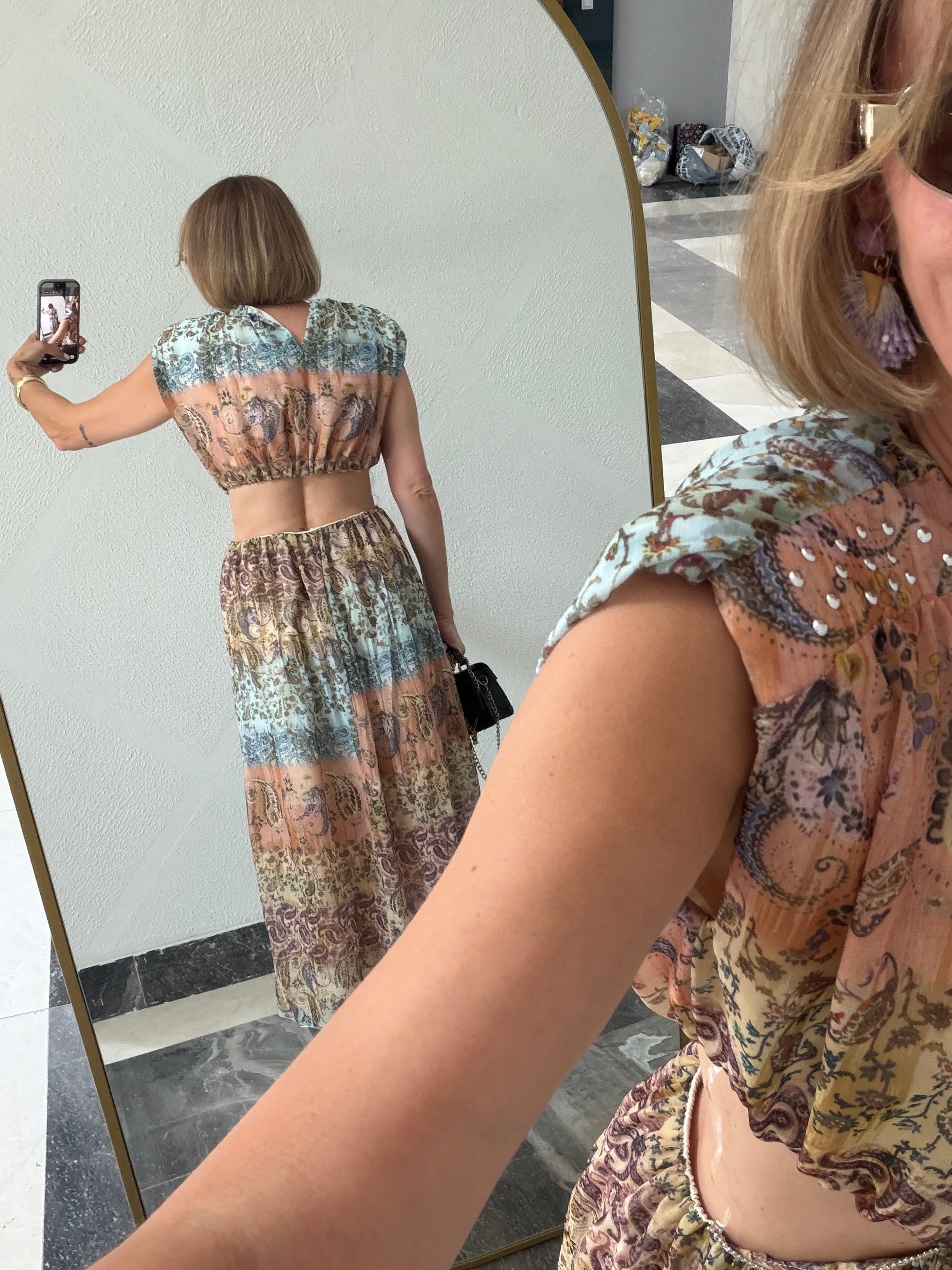 Marka Model Etnik Desen Cutout Yandan Dekolteli Elbise