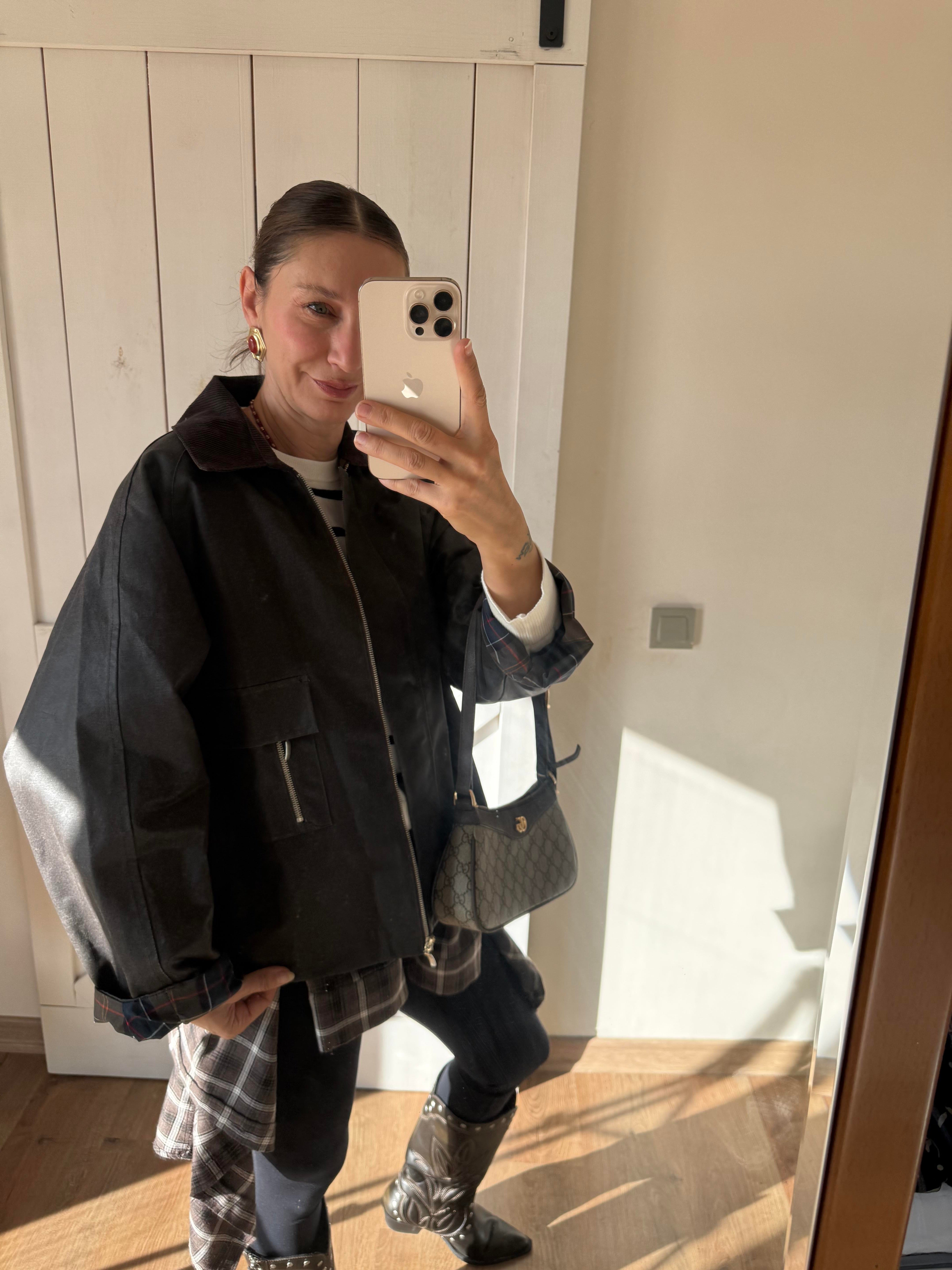 Marka Model İçi Ekoseli Yağlı Kumaş Haki Parka