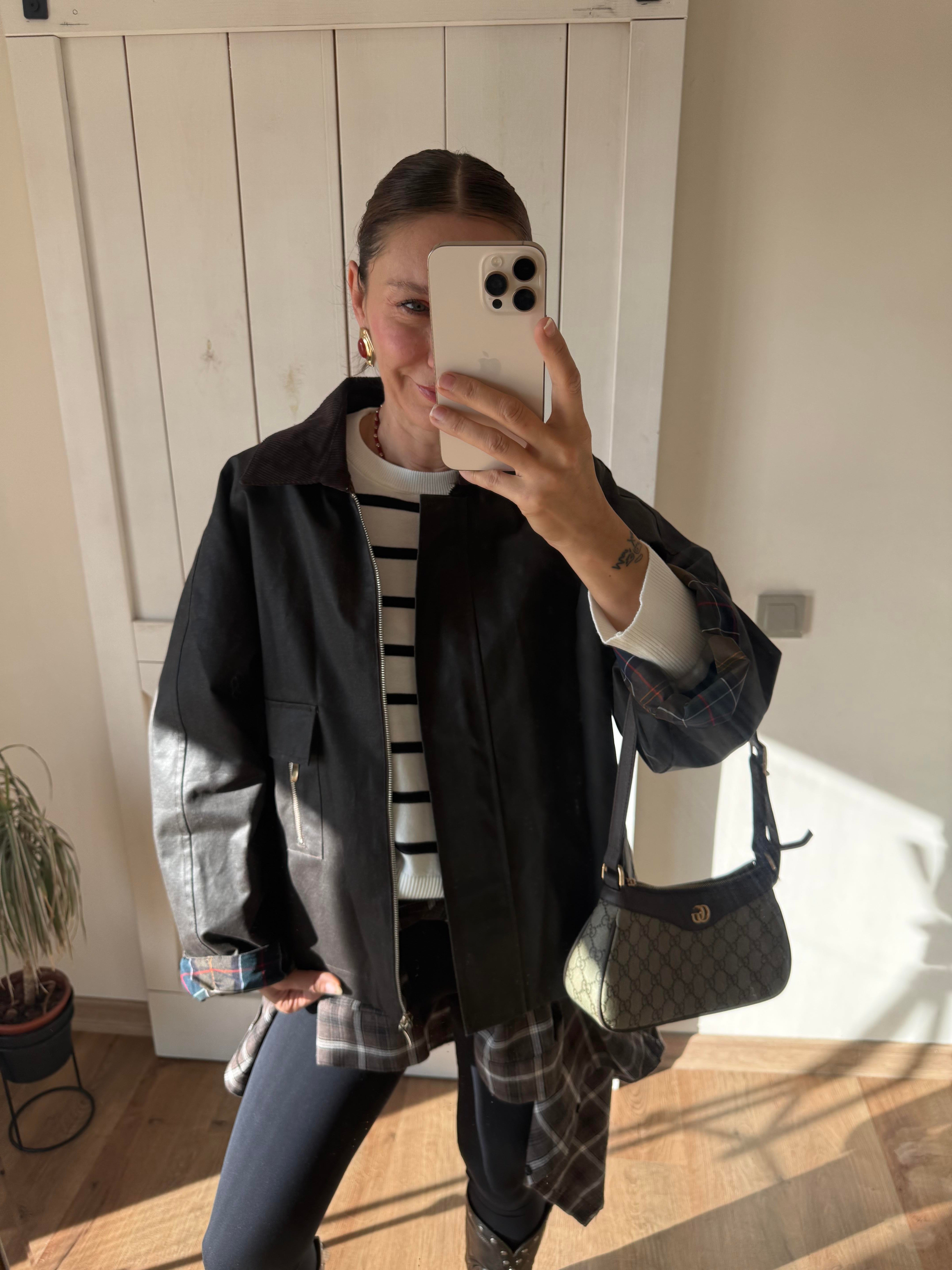 Marka Model İçi Ekoseli Yağlı Kumaş Haki Parka