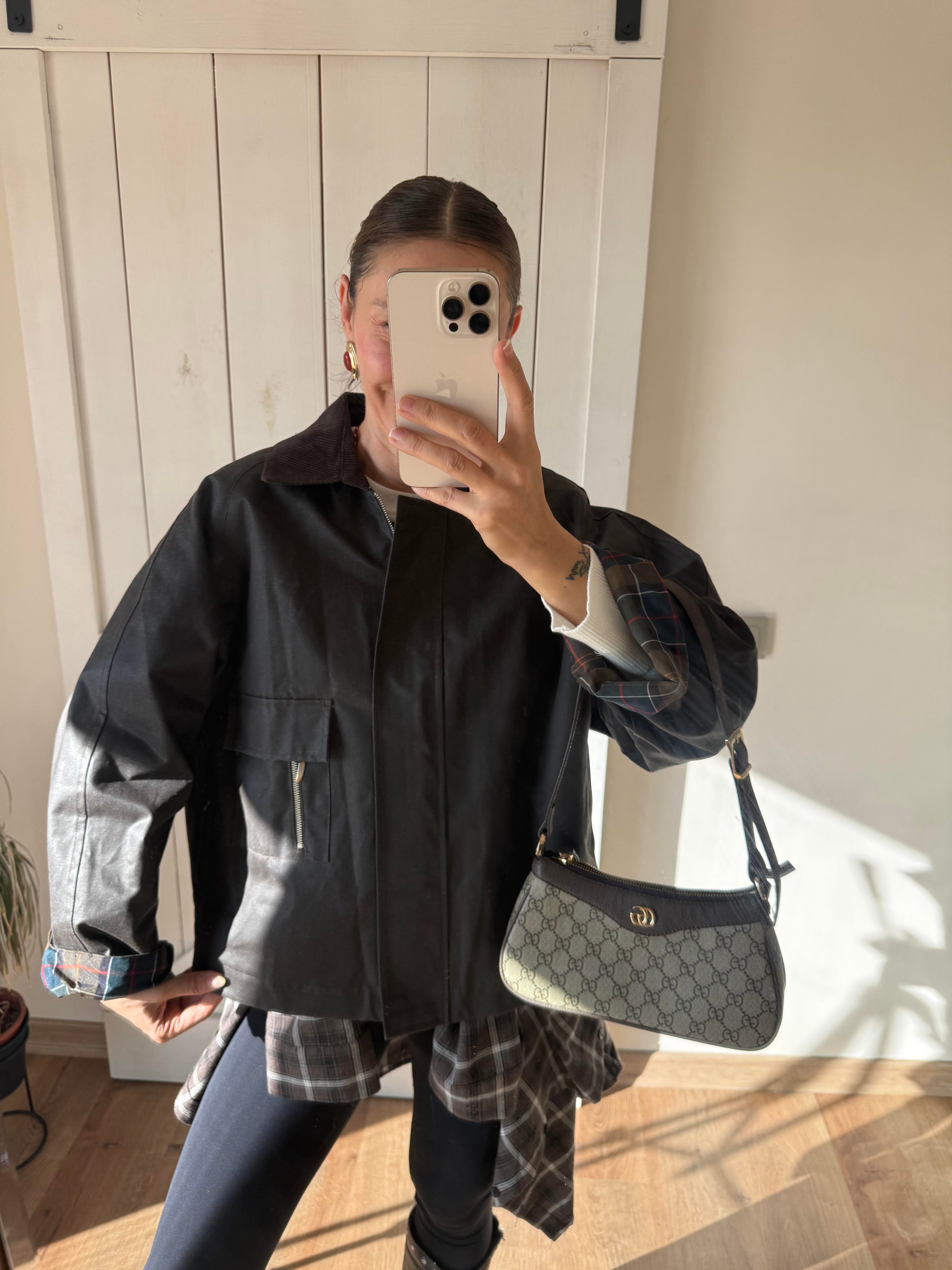 Marka Model İçi Ekoseli Yağlı Kumaş Haki Parka