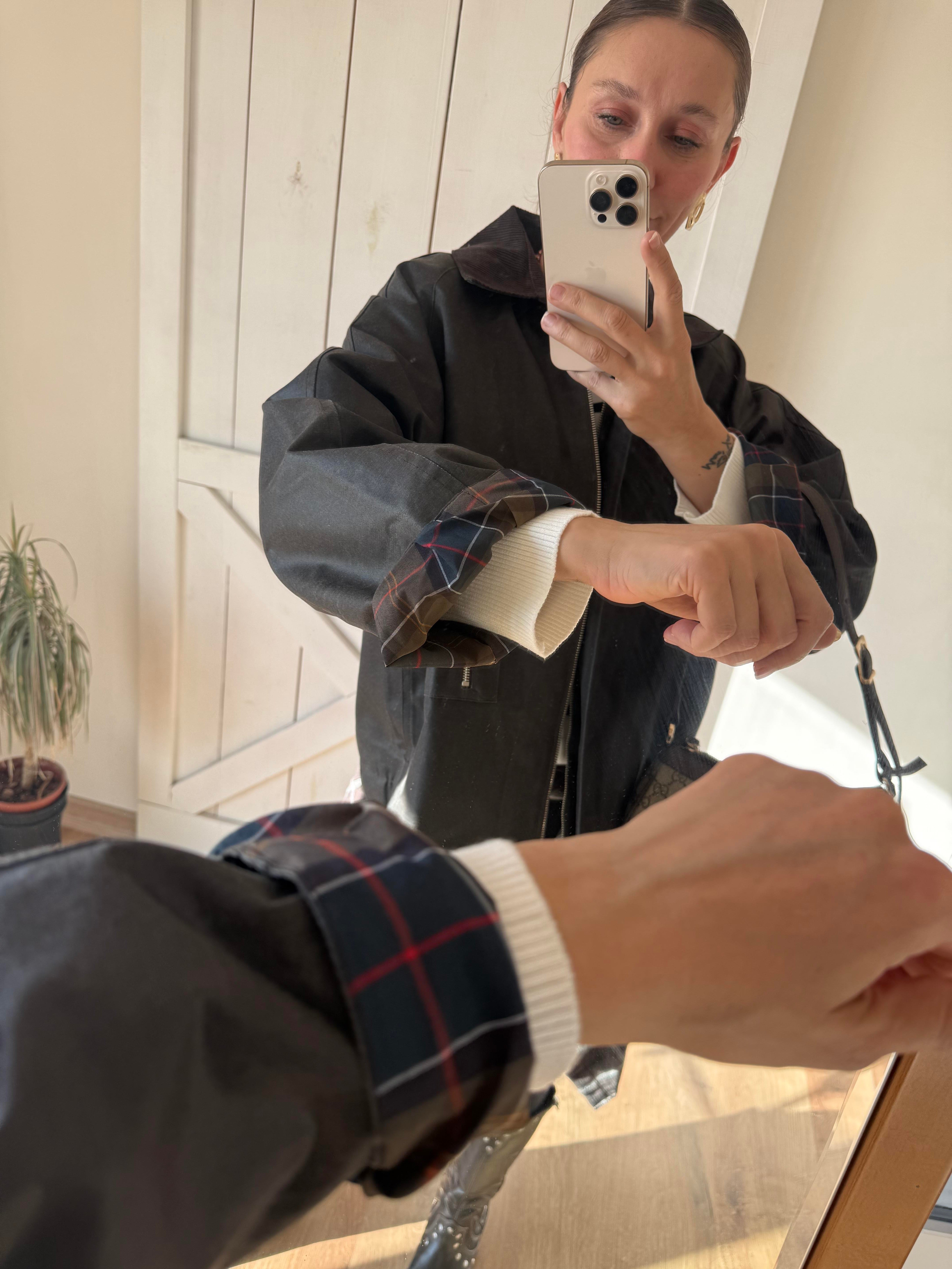 Marka Model İçi Ekoseli Yağlı Kumaş Haki Parka