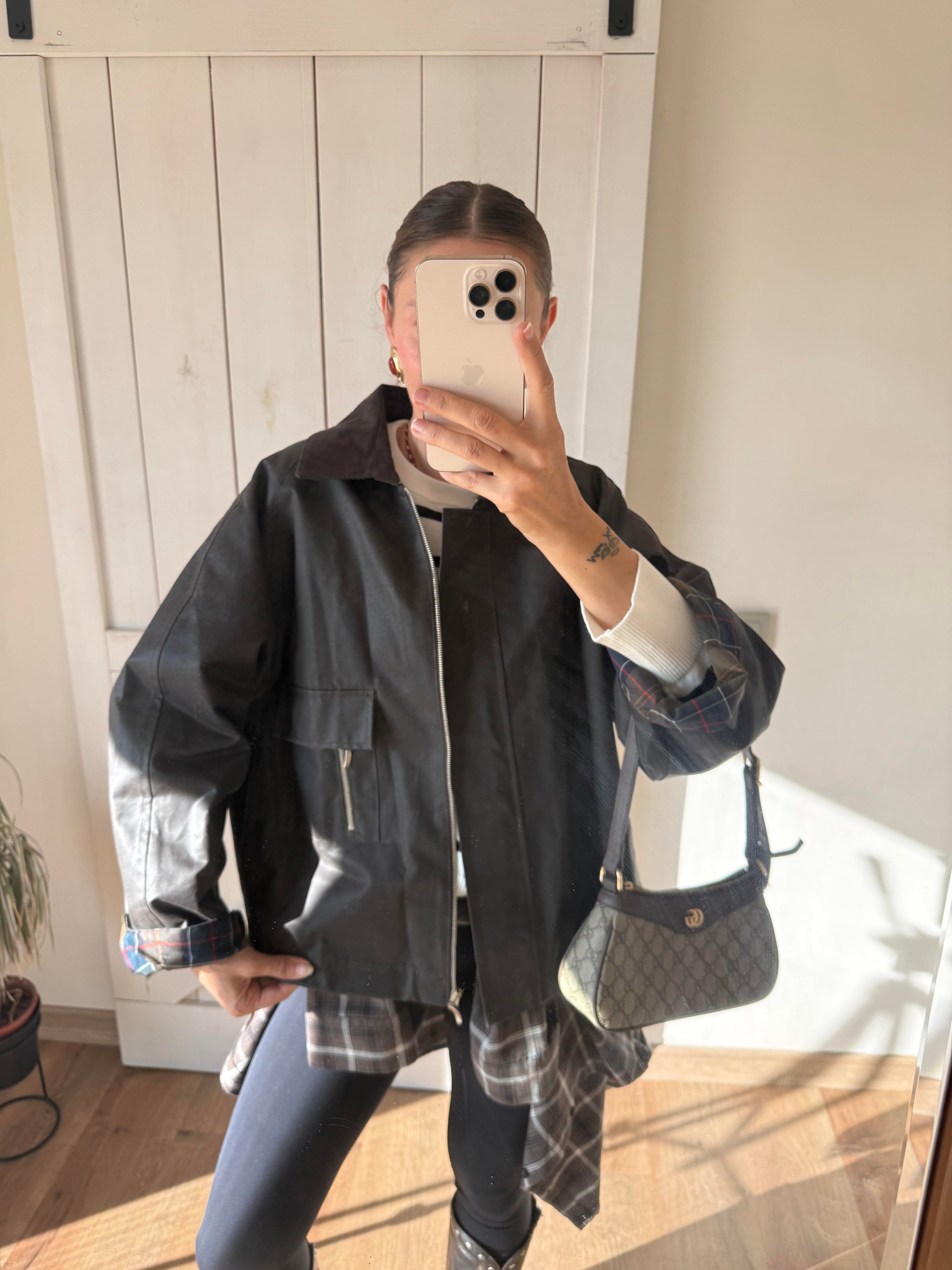 Marka Model İçi Ekoseli Yağlı Kumaş Haki Parka