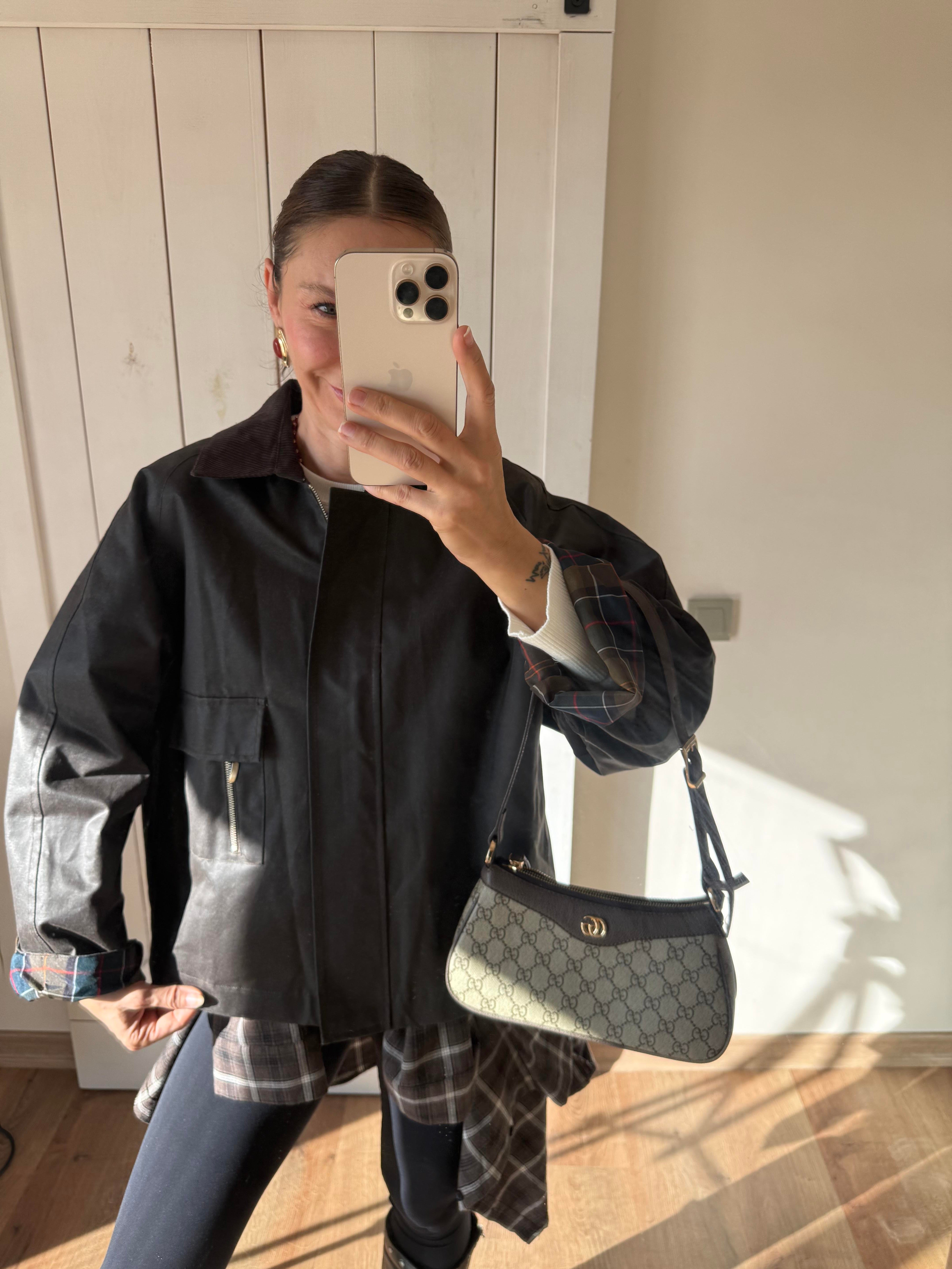 Marka Model İçi Ekoseli Yağlı Kumaş Haki Parka