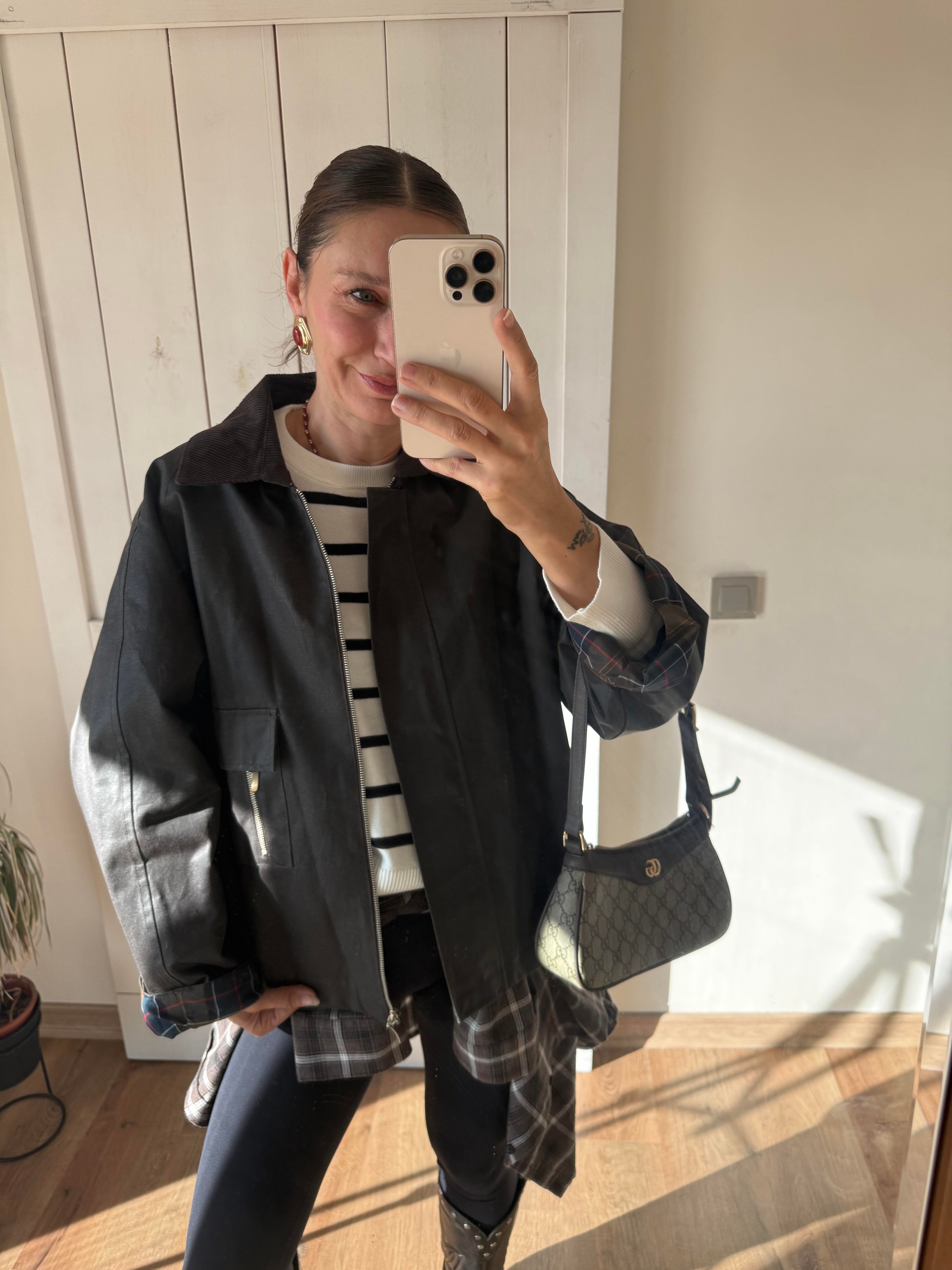 Marka Model İçi Ekoseli Yağlı Kumaş Haki Parka