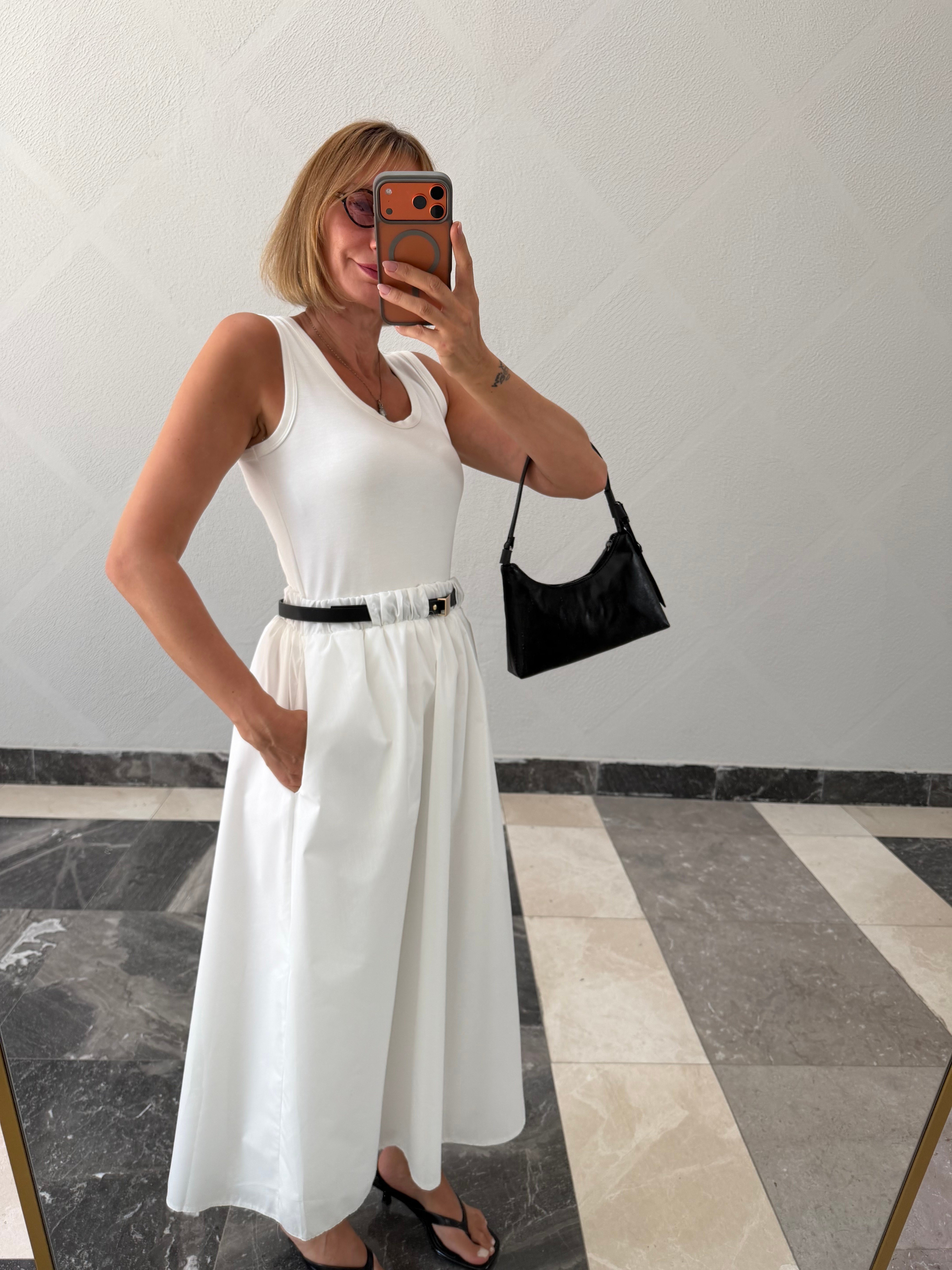 Marka Model Kemerli Beyaz Elbise