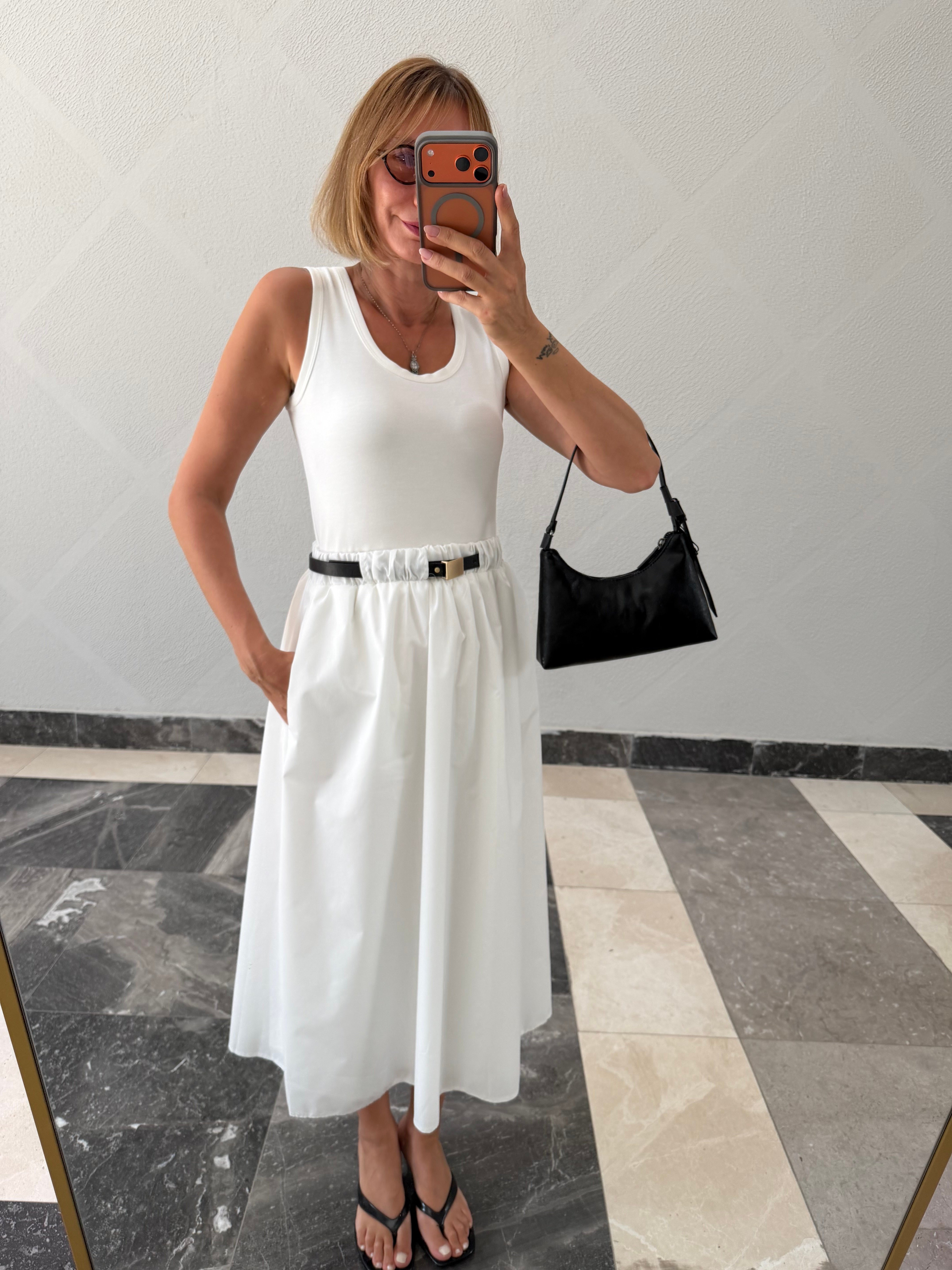 Marka Model Kemerli Beyaz Elbise