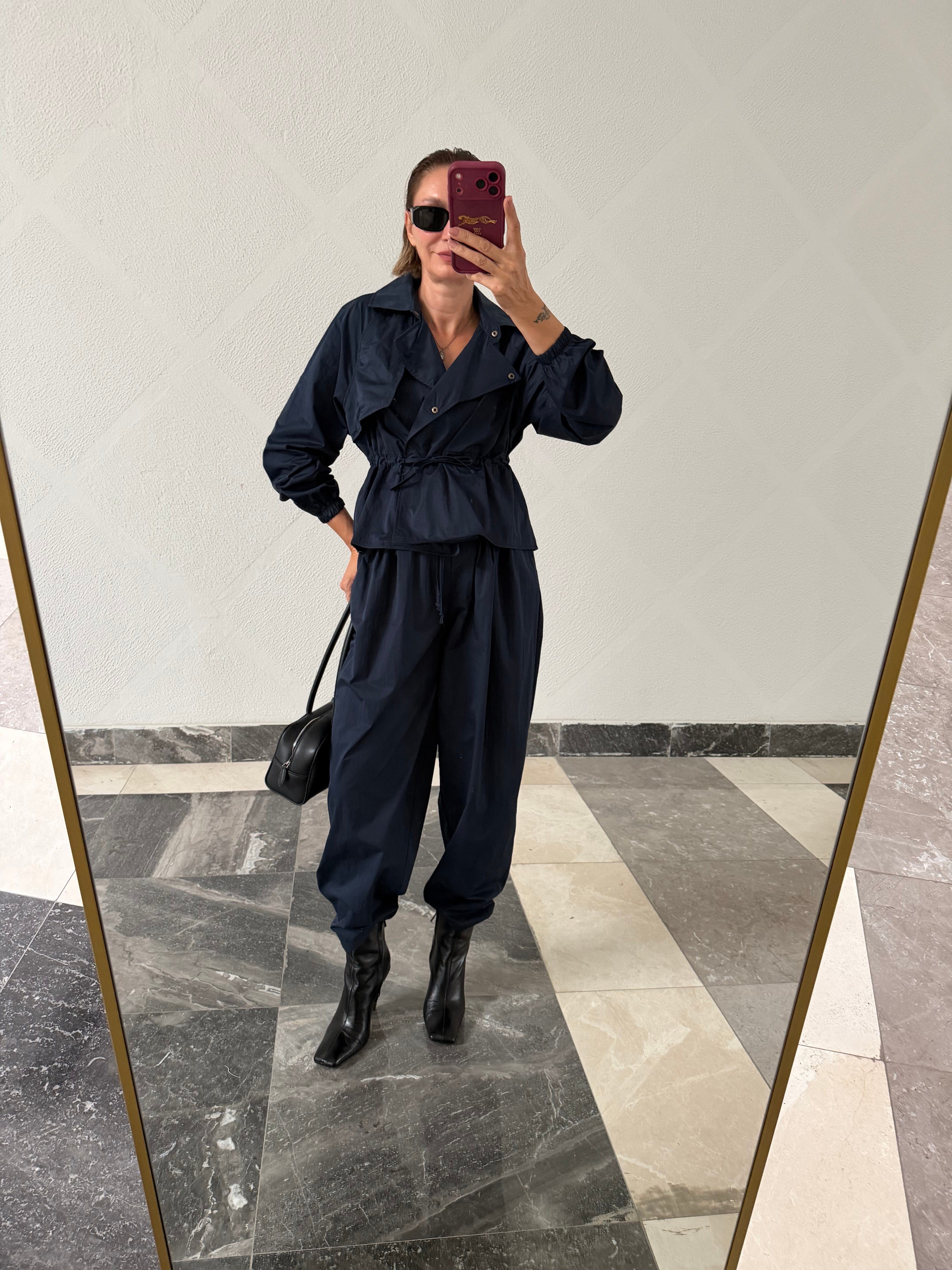 Marka Model Lacivert Beli Lastikli Üst Alt Takım