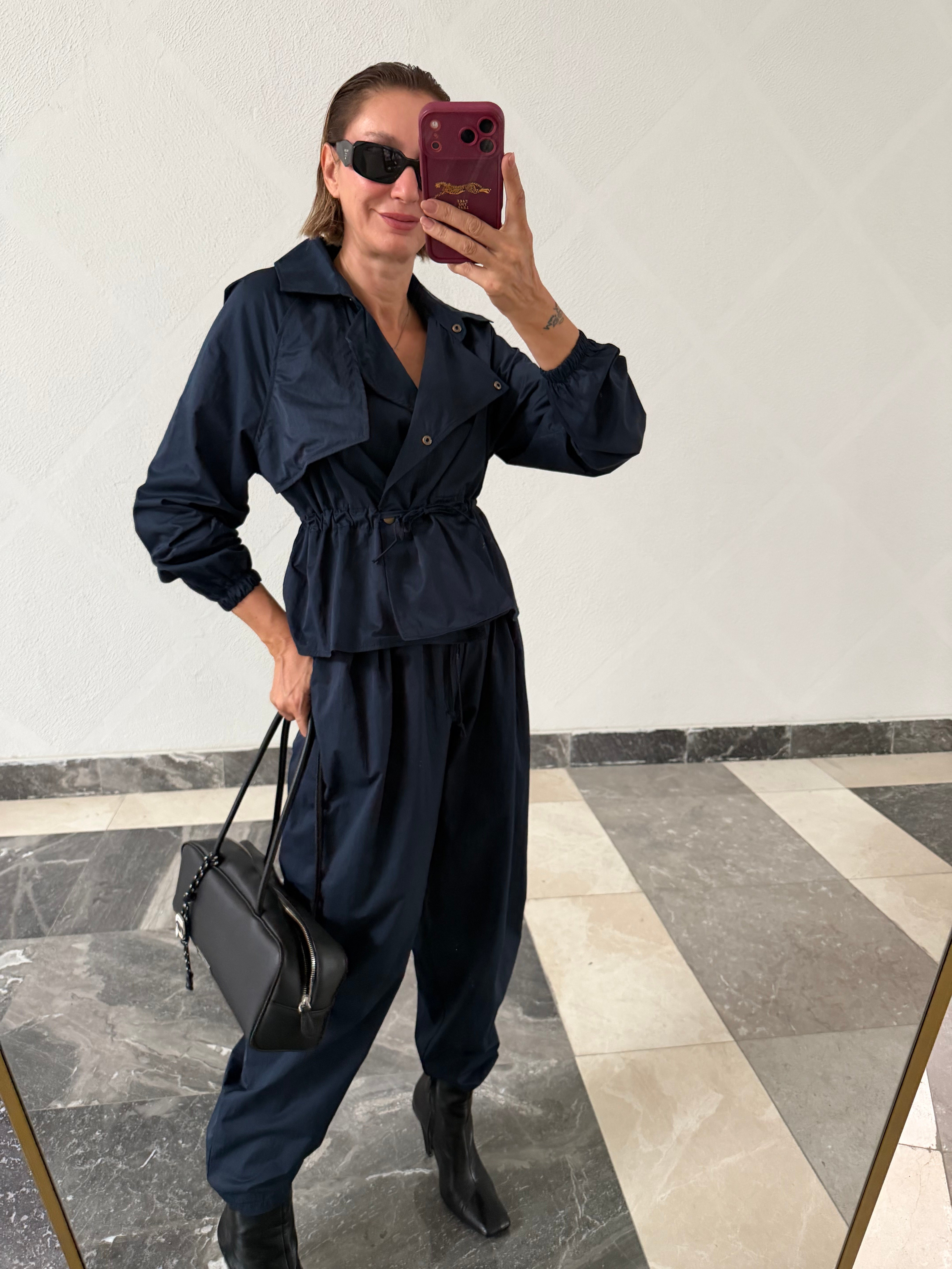 Marka Model Lacivert Beli Lastikli Üst Alt Takım