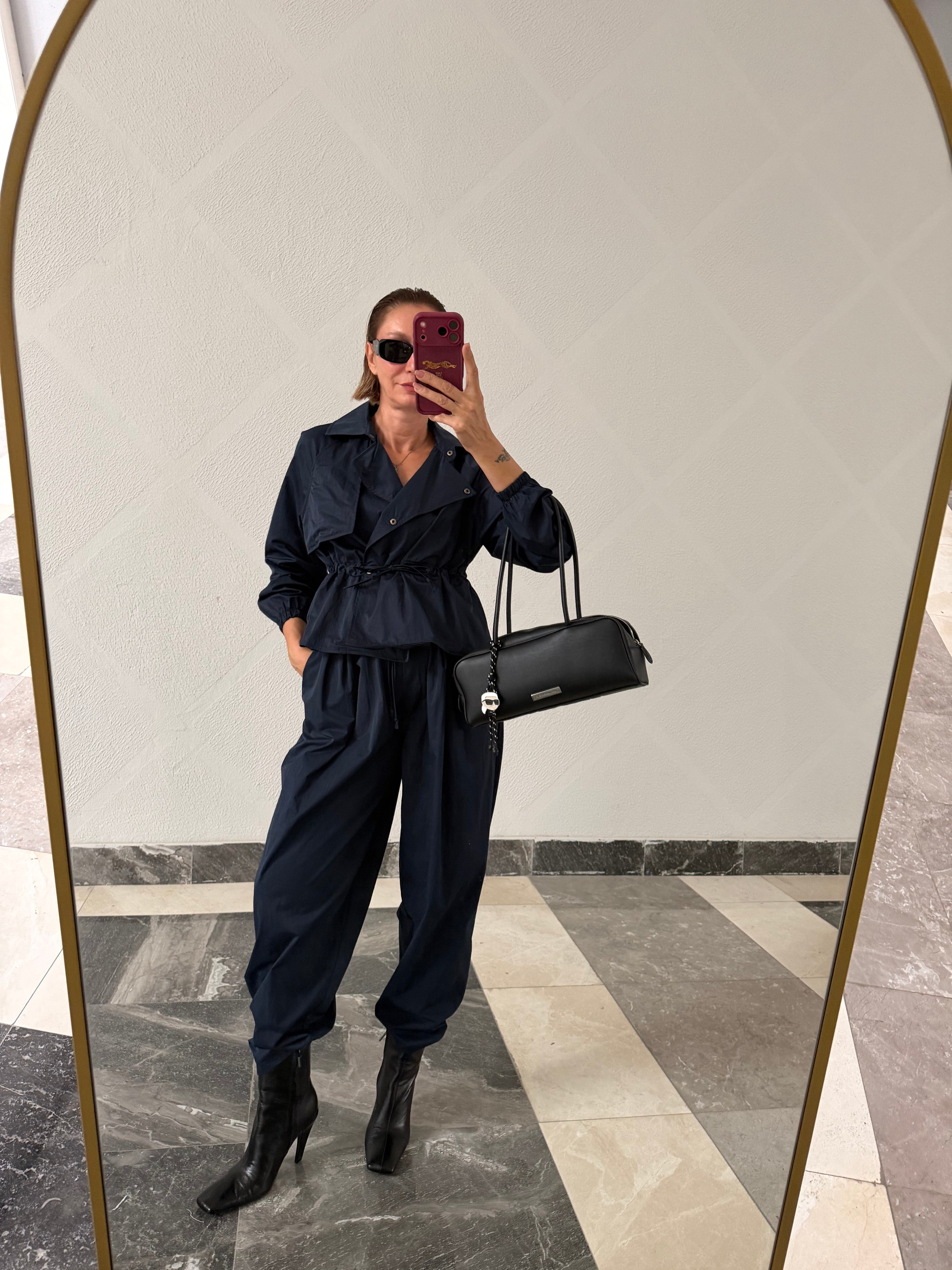 Marka Model Lacivert Beli Lastikli Üst Alt Takım