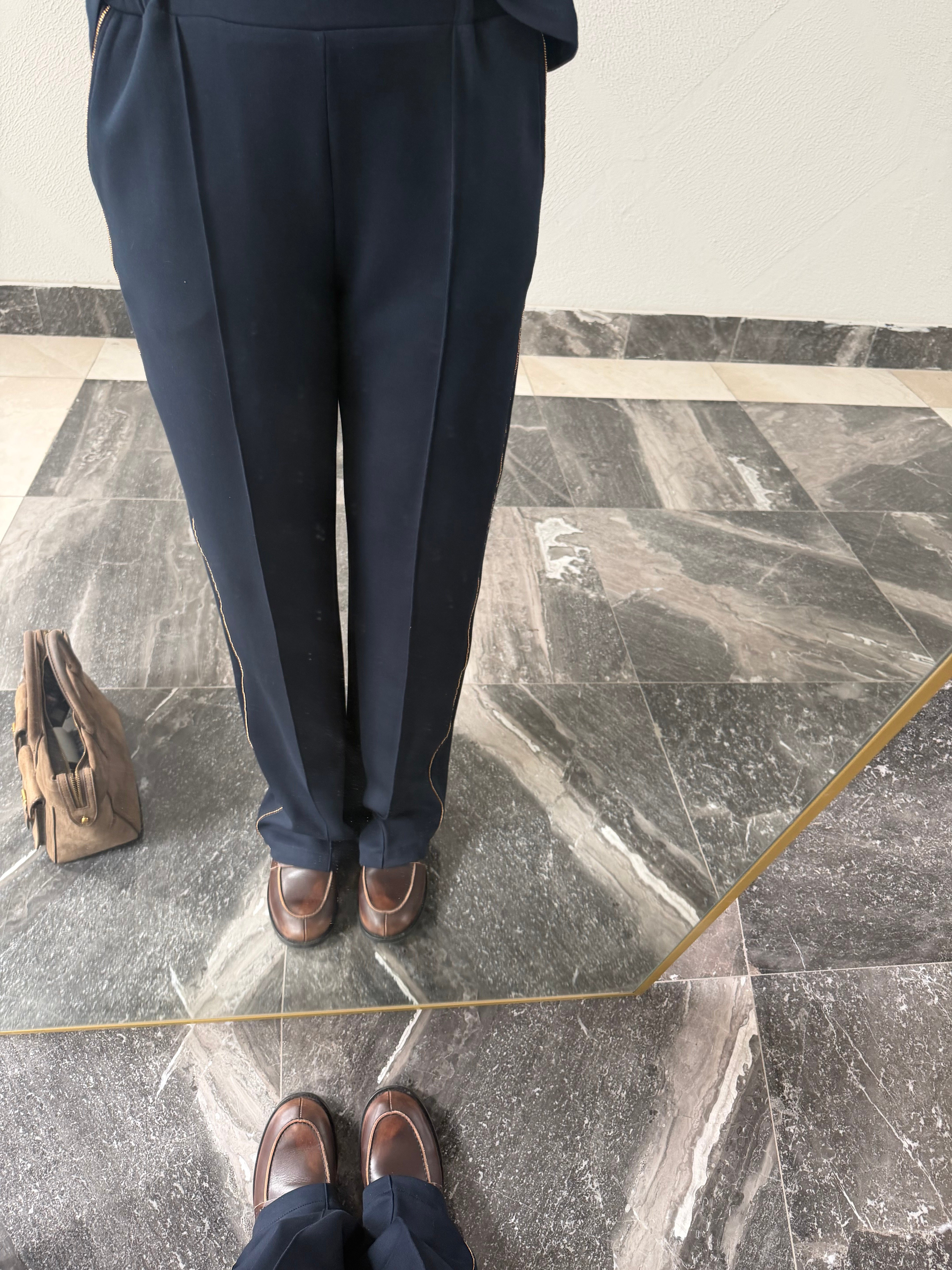 Marka Model Lacivert Zincir Detaylı Sweat Pantolon Takım