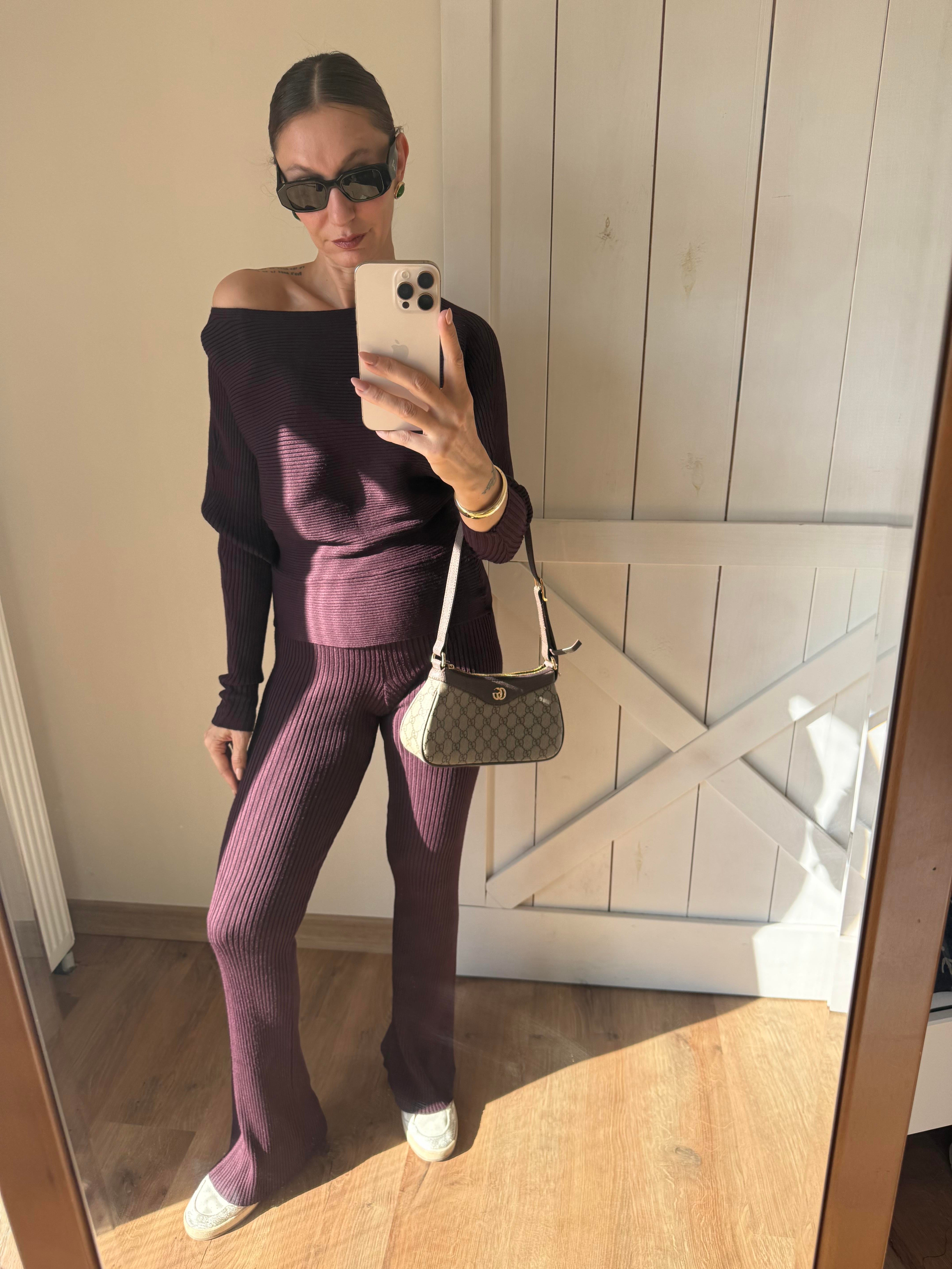 Marka Model Omuz Detaylı Bordo Triko Takım