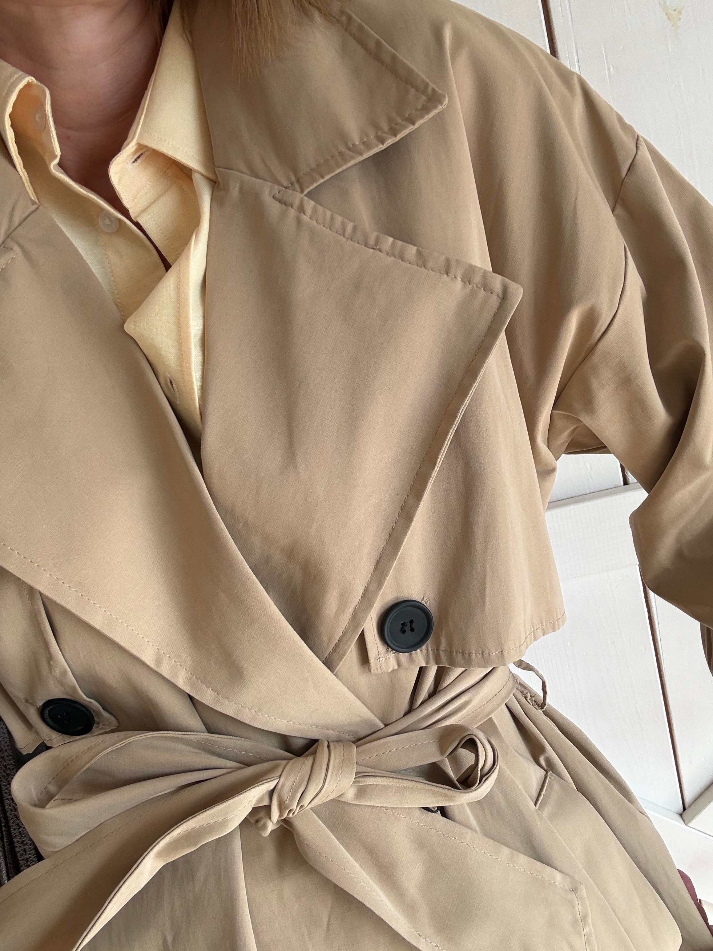 Massi Bej Pelerin Detaylı Kuşaklı Maxi Boy Trençkot