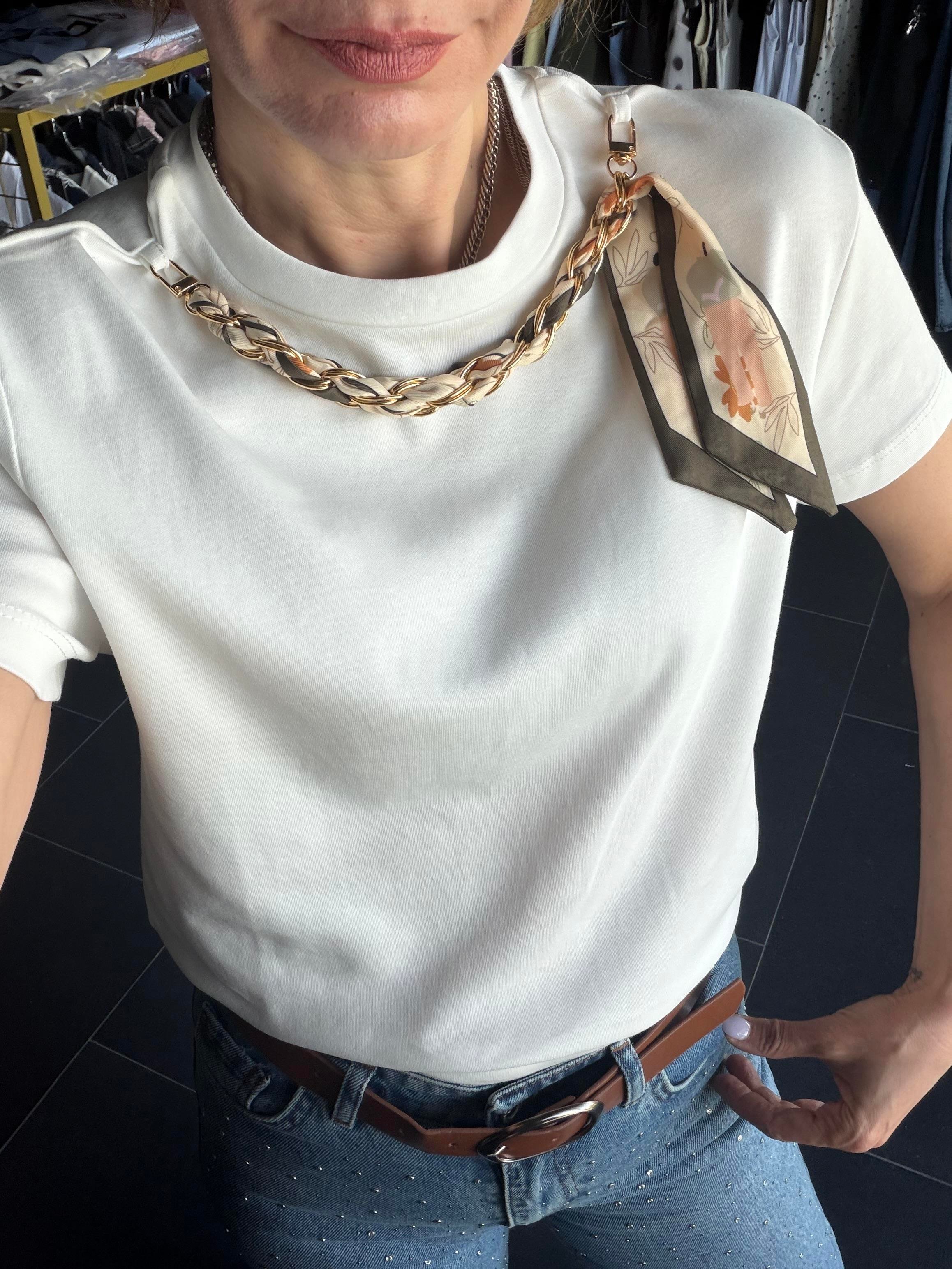 Massi Fularlı Beyaz Tshirt