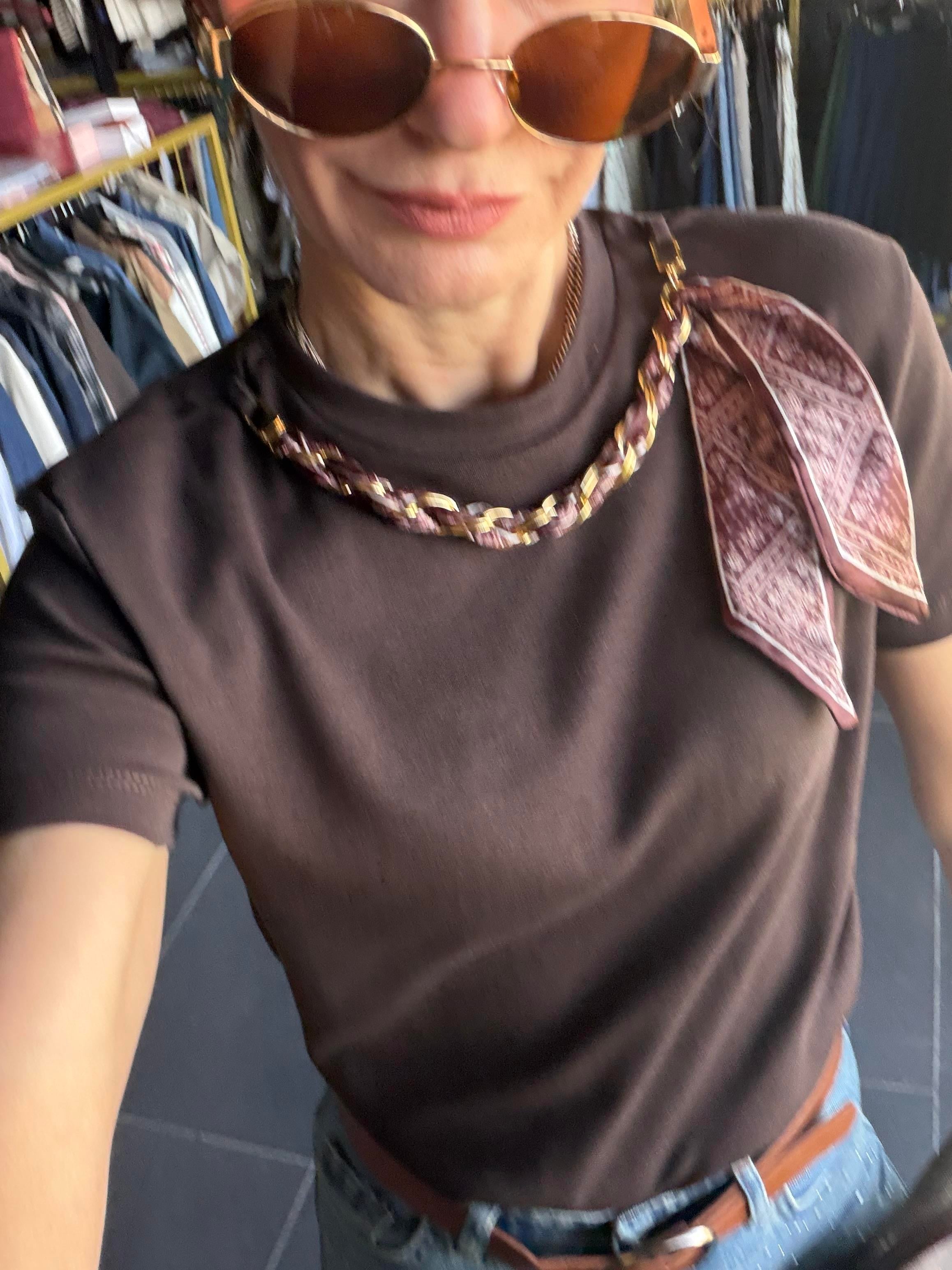 Massi Fularlı Kahve Tshirt