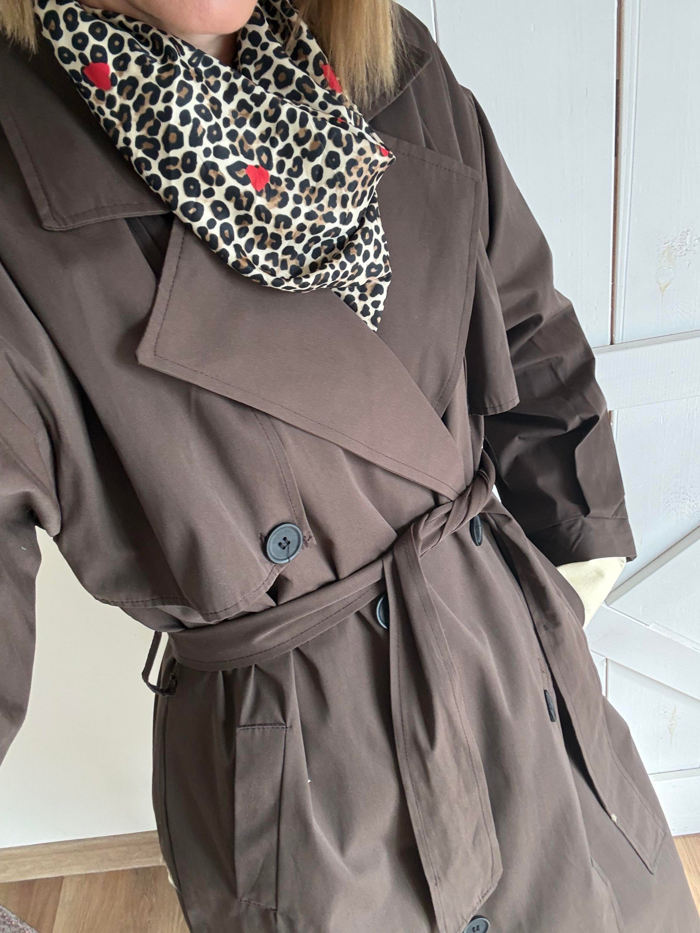 Massi Kahve Pelerin Detaylı Kuşaklı Maxi Boy Trençkot