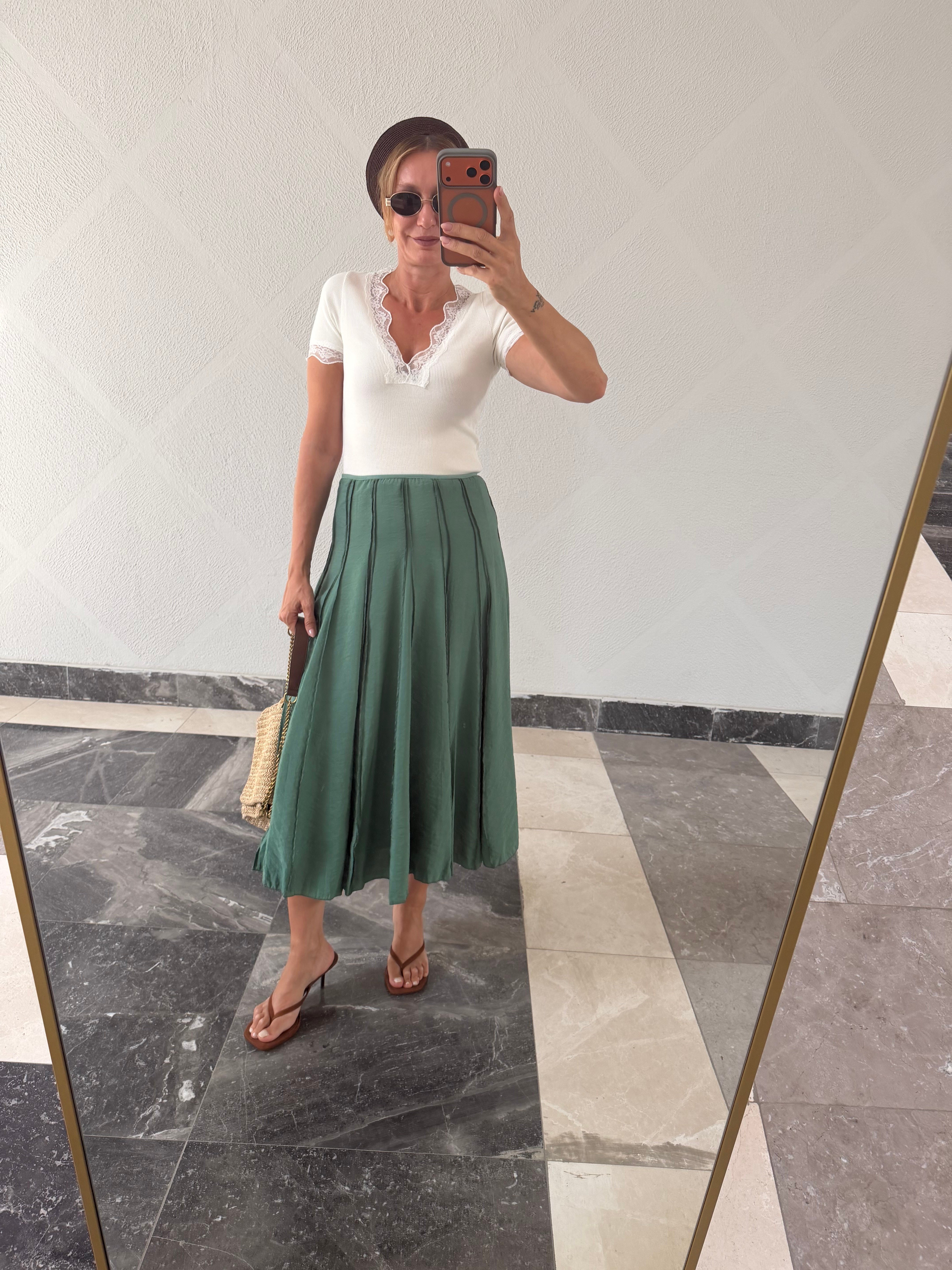 Massi Model Pileli Yeşil Etek