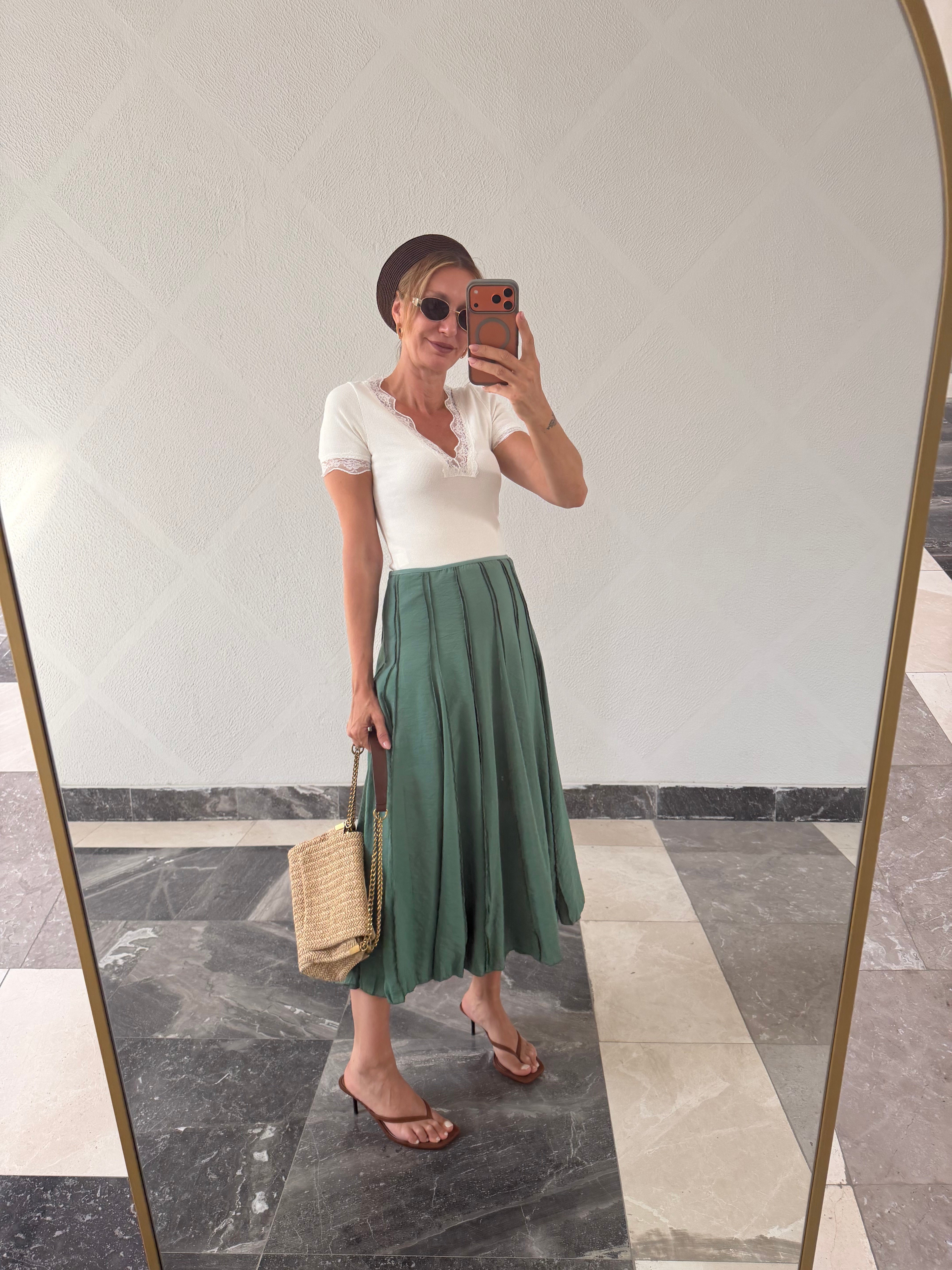 Massi Model Pileli Yeşil Etek