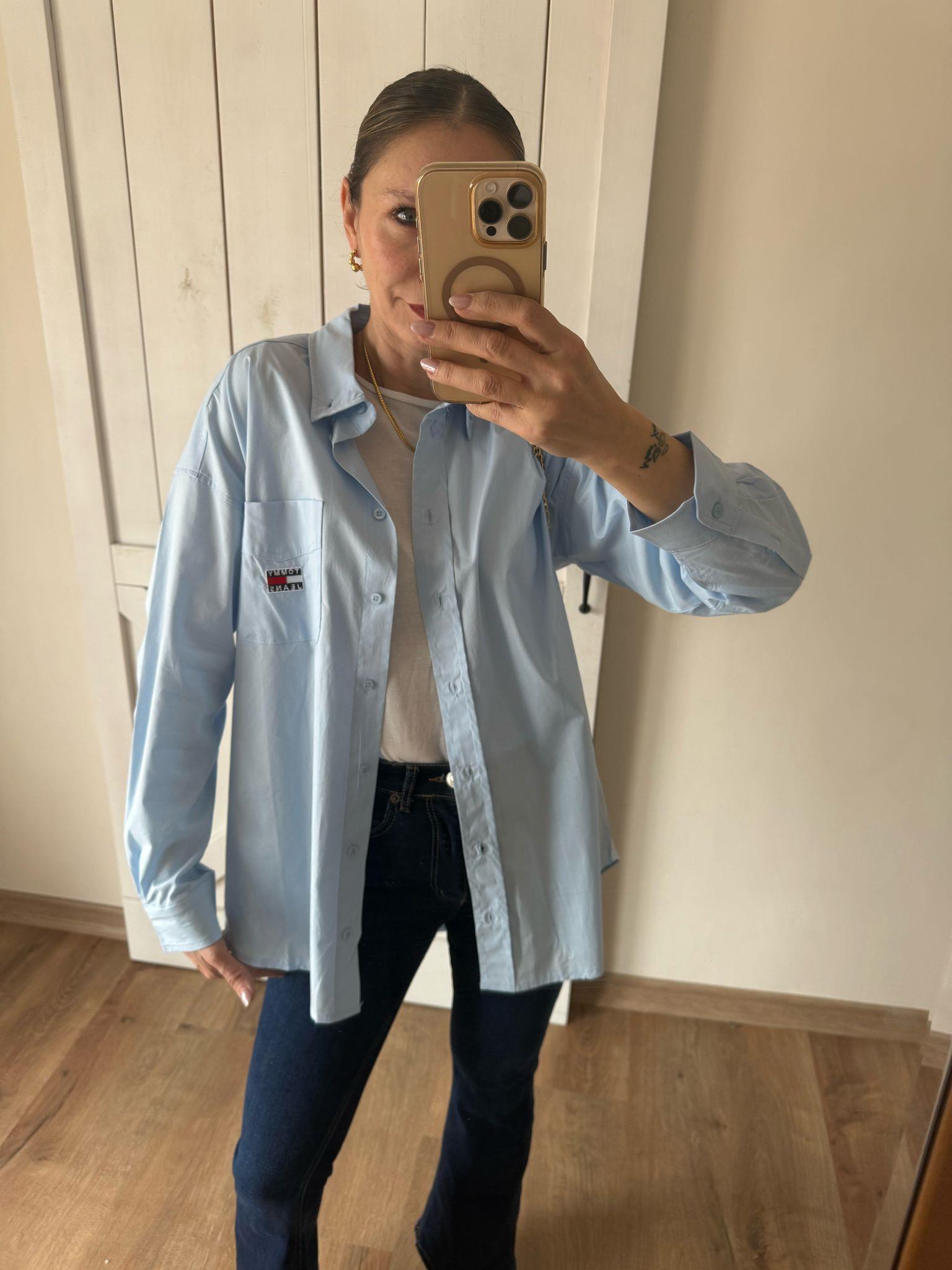 Mavi Etek Ucu Dalgalı Gömlek