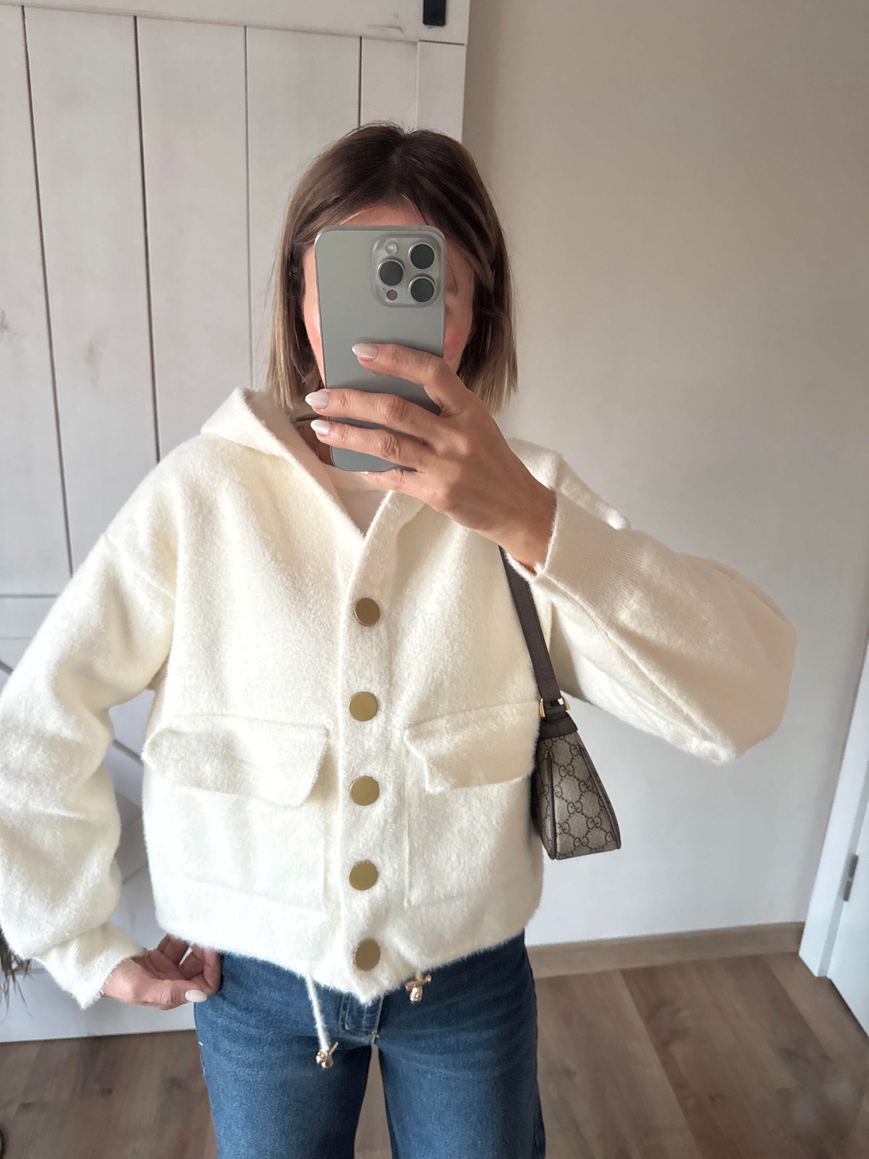 Md Kırık Angora Beyaz Hırka