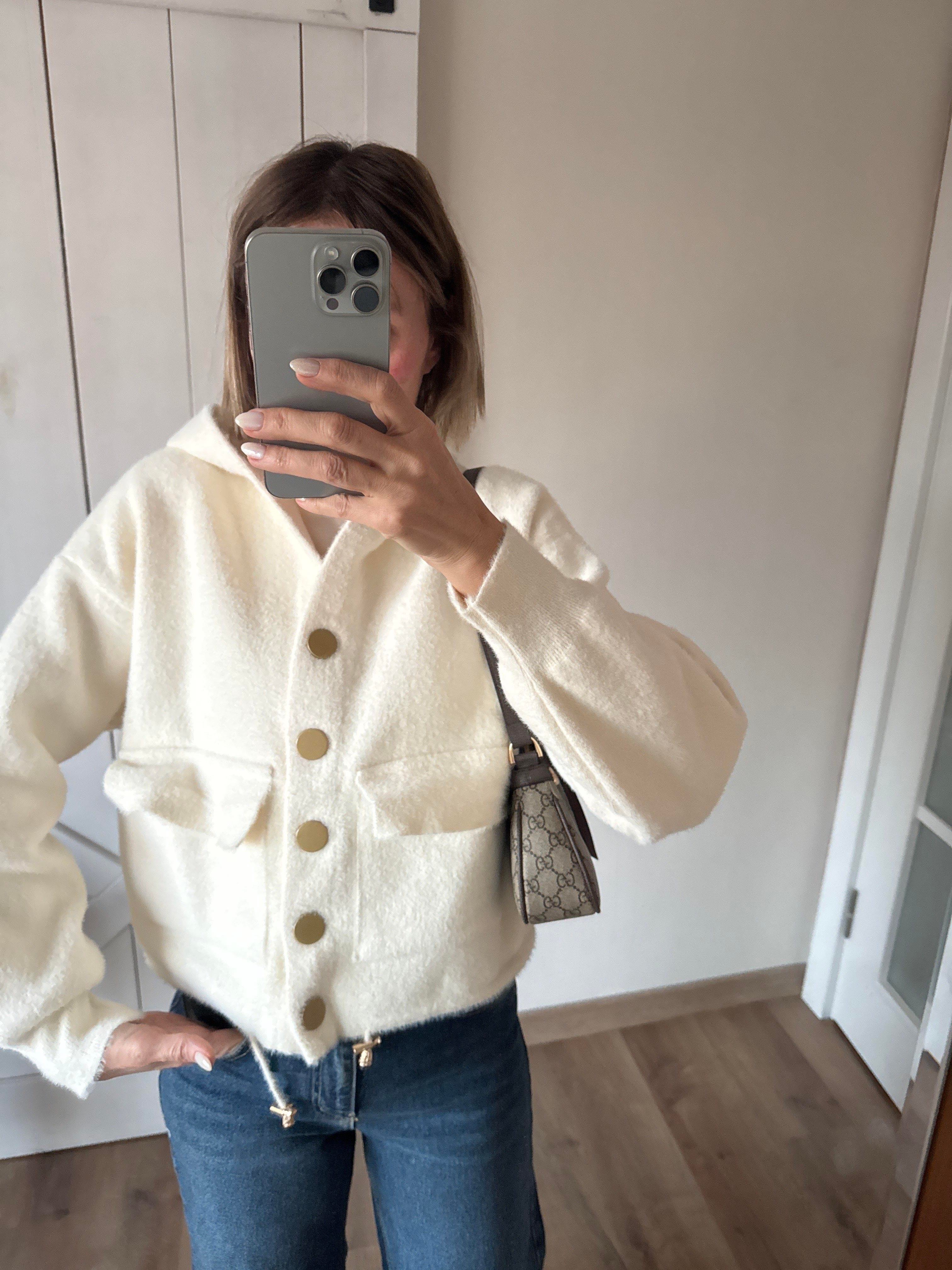 Md Kırık Angora Beyaz Hırka