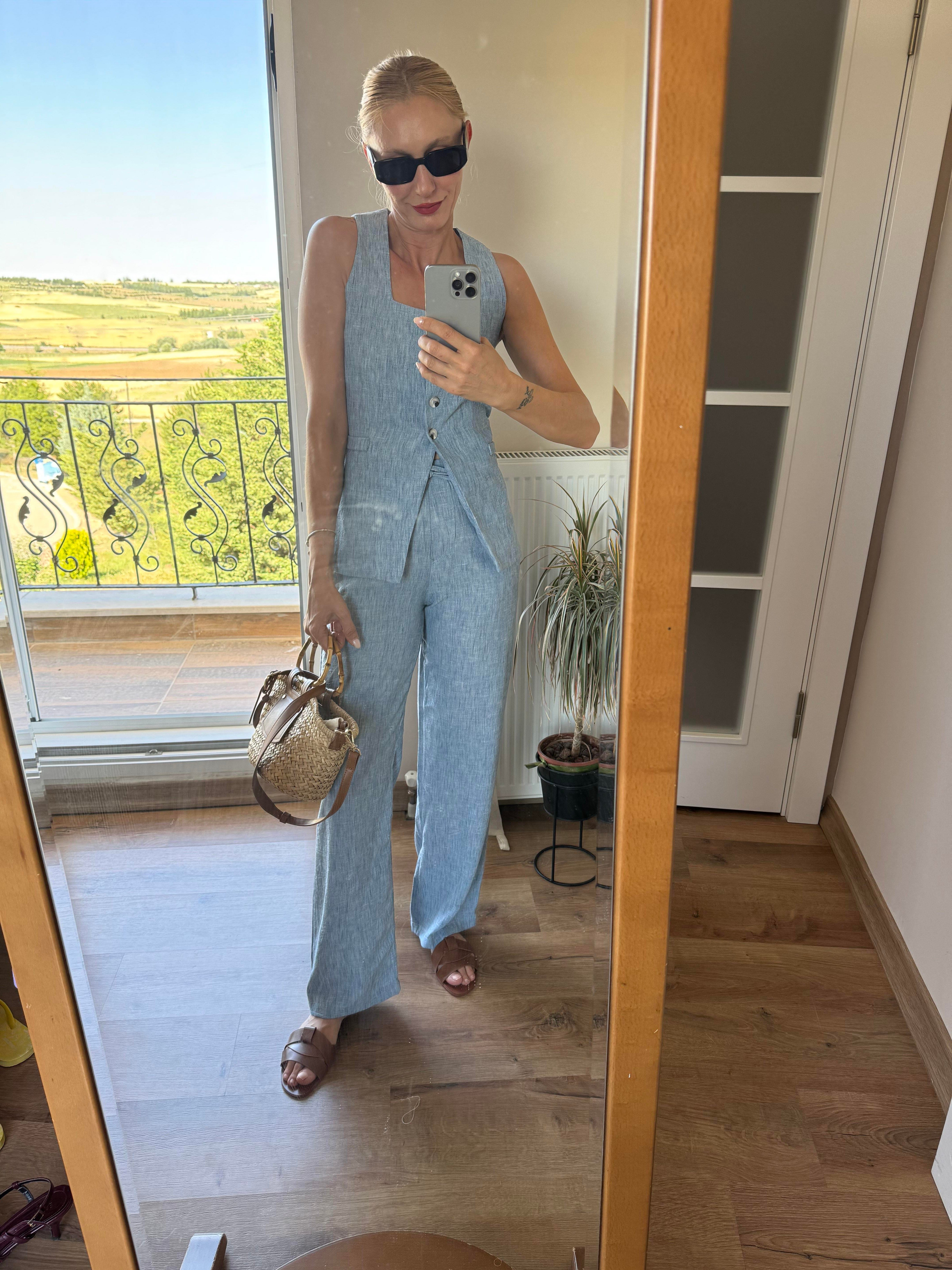 Md Mavi Yelekli Keten Takım 4 Düğmeli