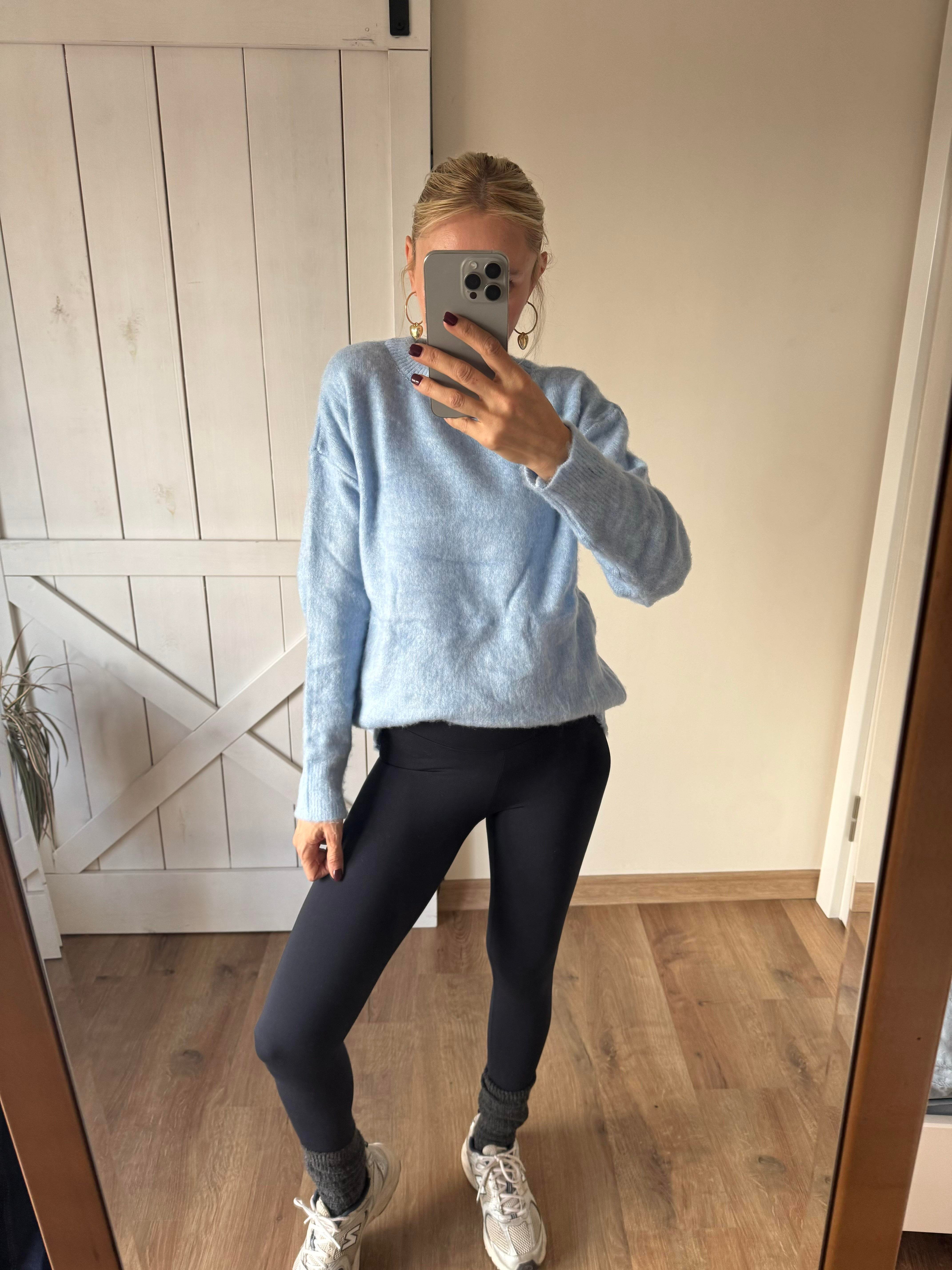 Md Sakallı Mavi Kazak