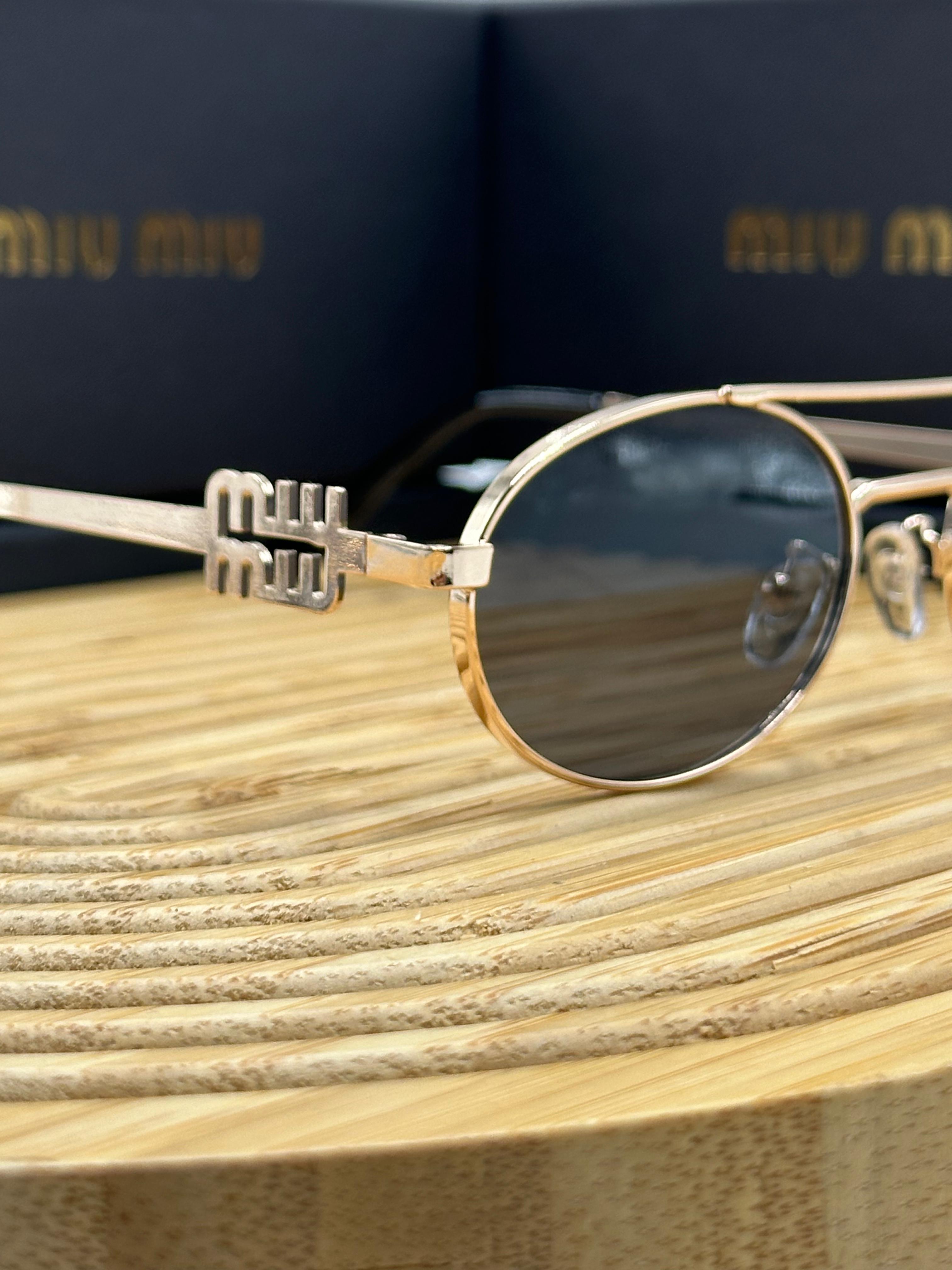 Miyyuuue Gold Siyah Cam The Queen