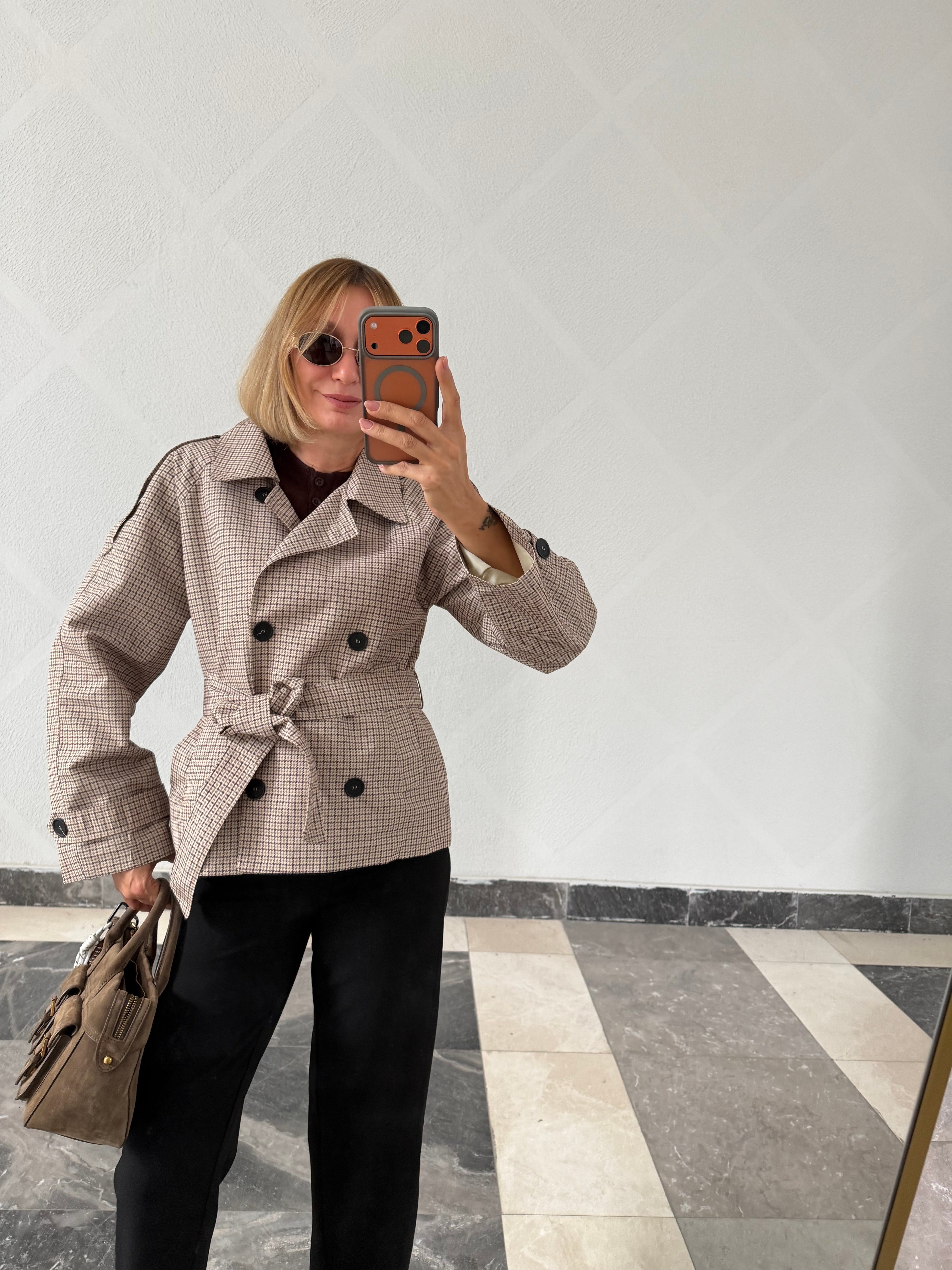 Mng Kuşaklı Kısa Trenç