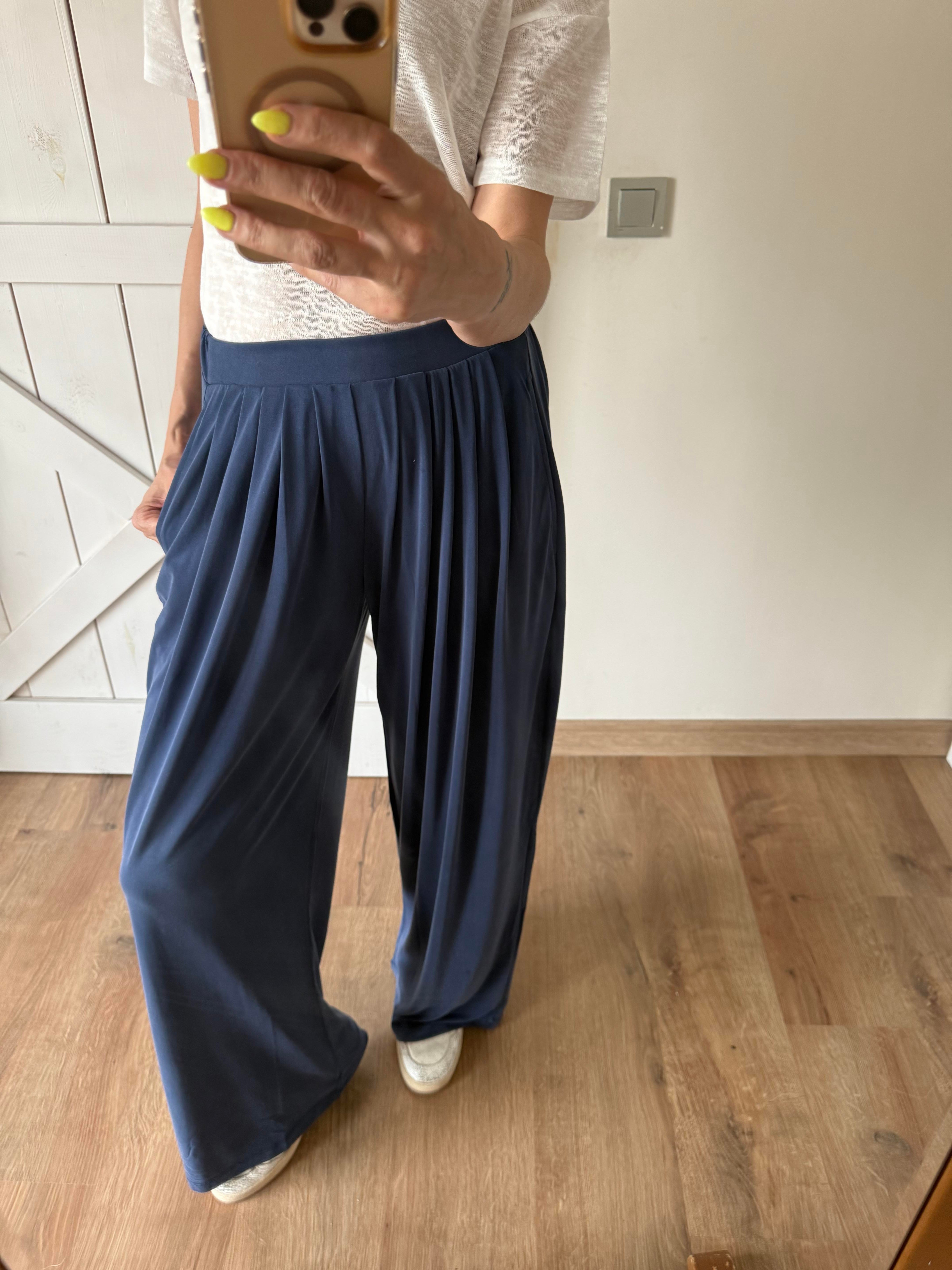 Modal Karışımlı Dökümlü Extra Wide Lacivert Pantolon