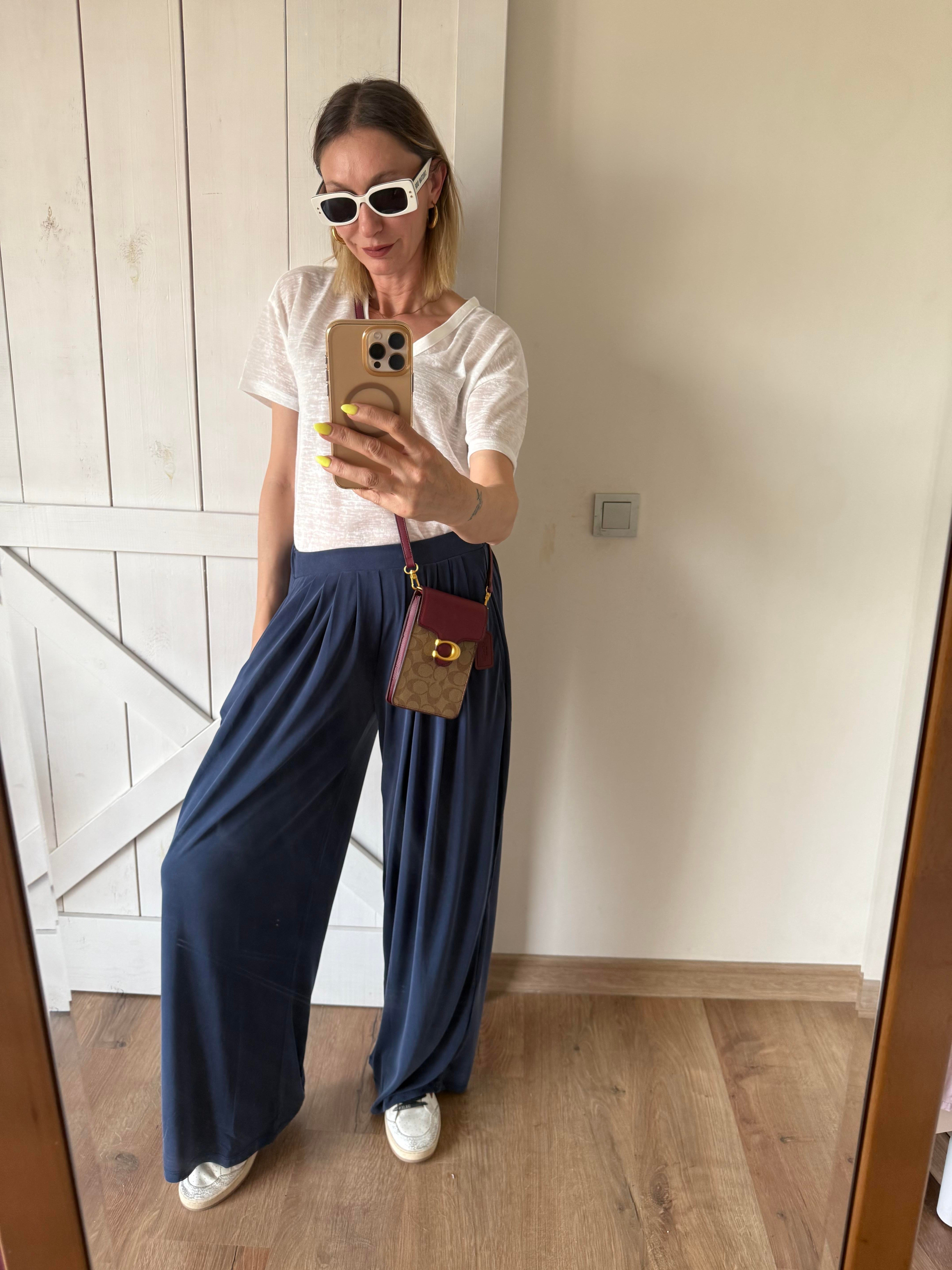 Modal Karışımlı Dökümlü Extra Wide Lacivert Pantolon