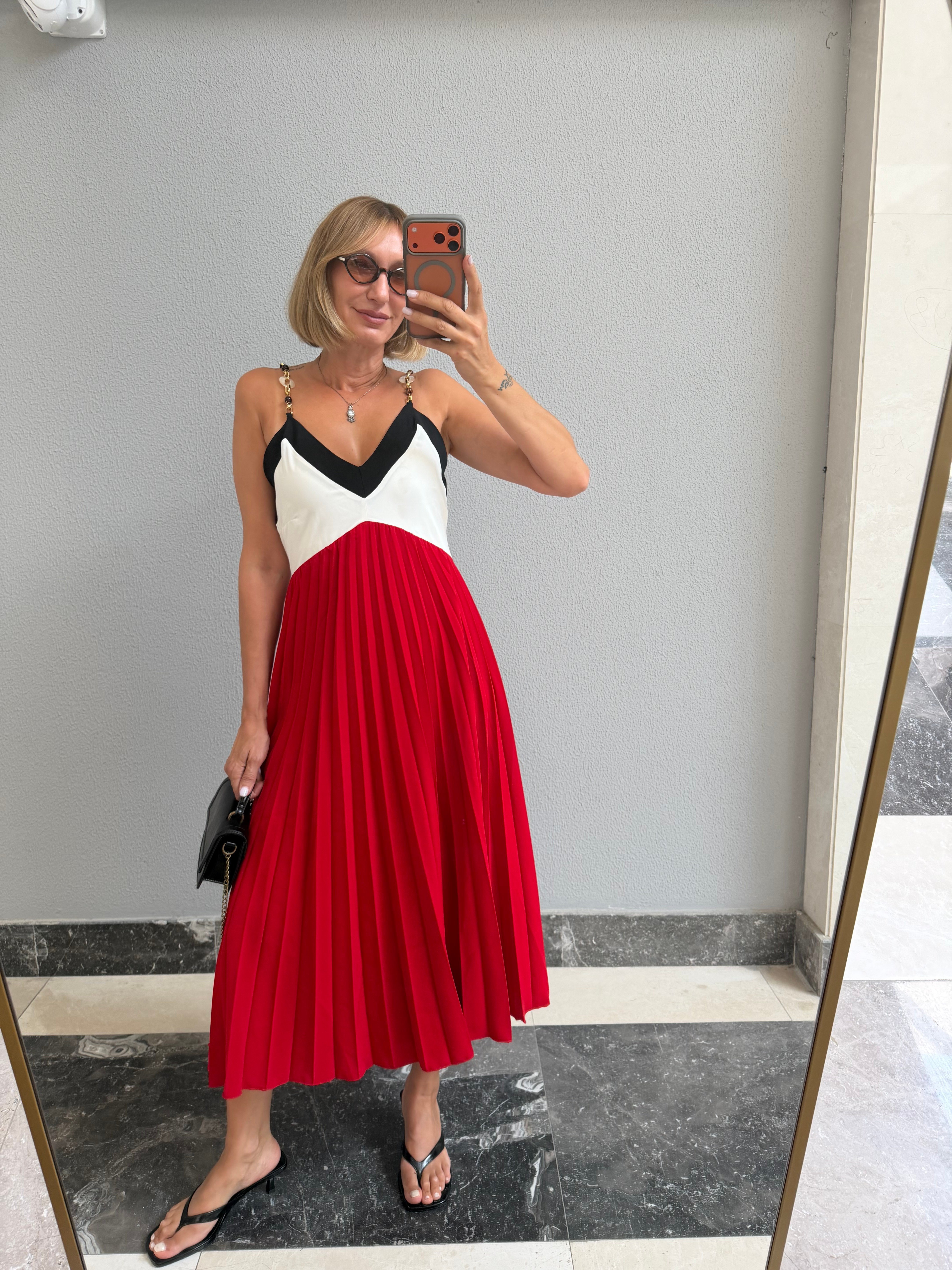 Moore Orijinal Model, Aksesuar Askılı Kırmızı & Siyah Mix Piliseli Elbise