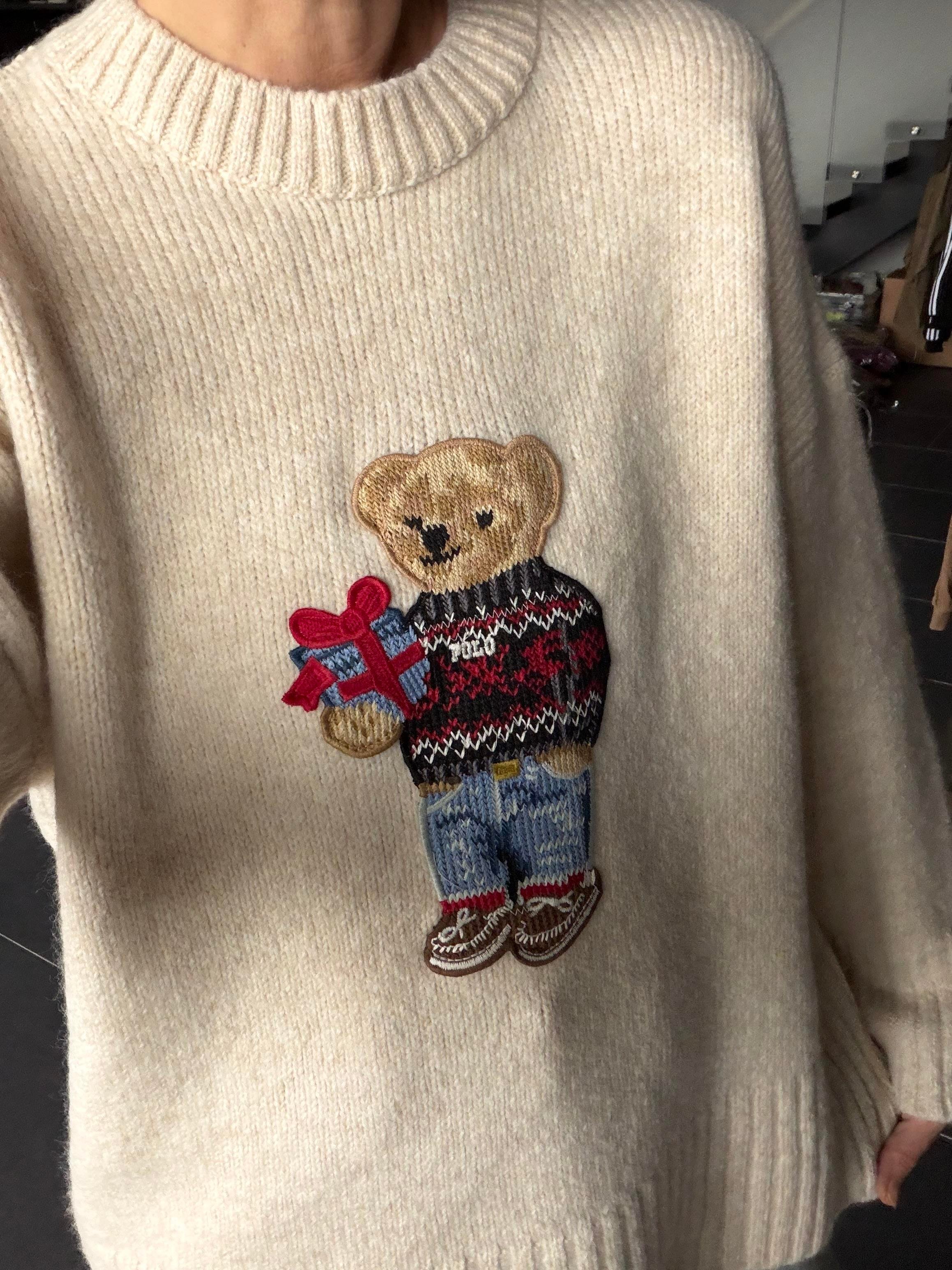 Nakış İşlemeli Ayıcıklı Kazak