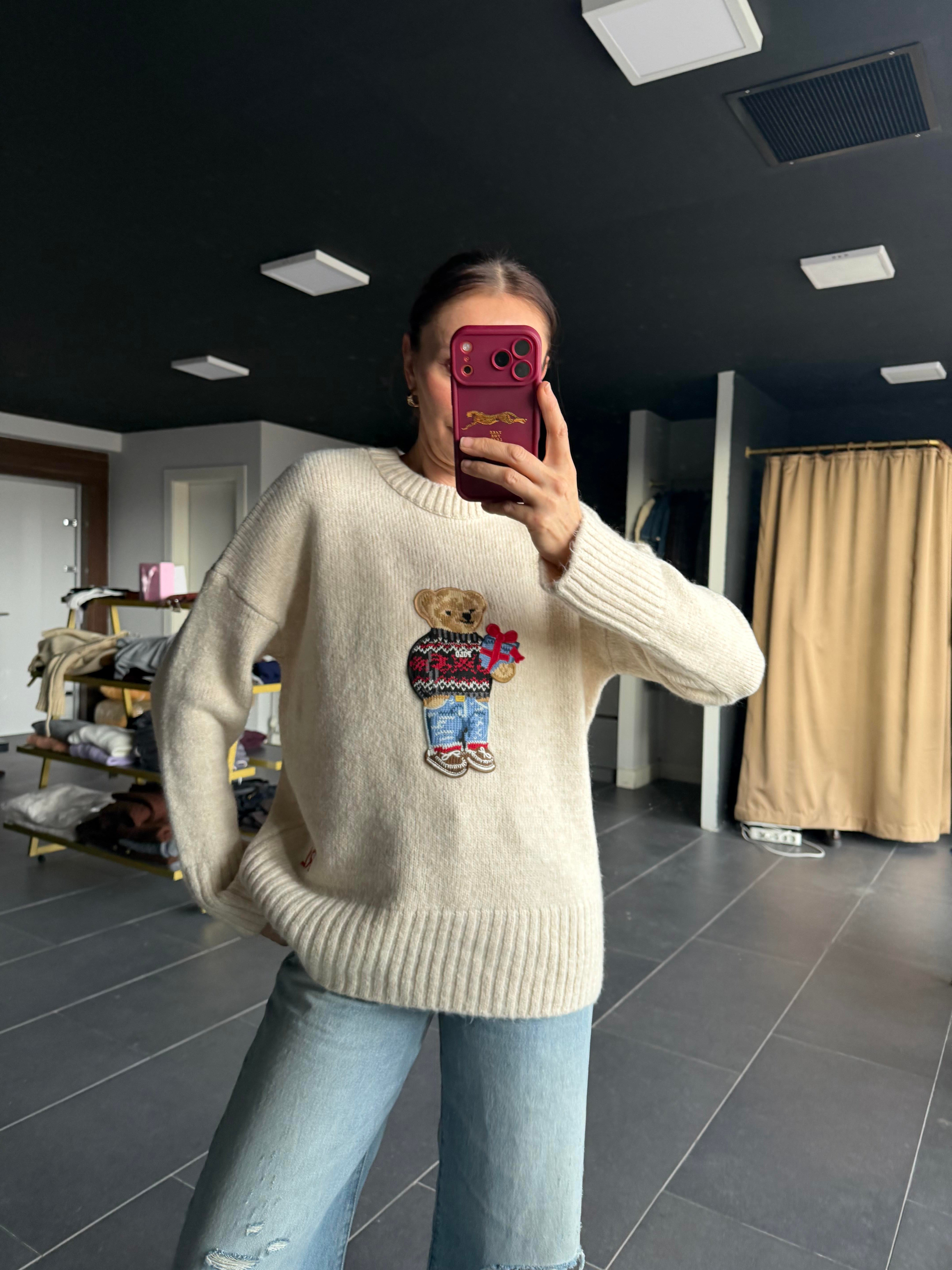 Nakış İşlemeli Ayıcıklı Kazak