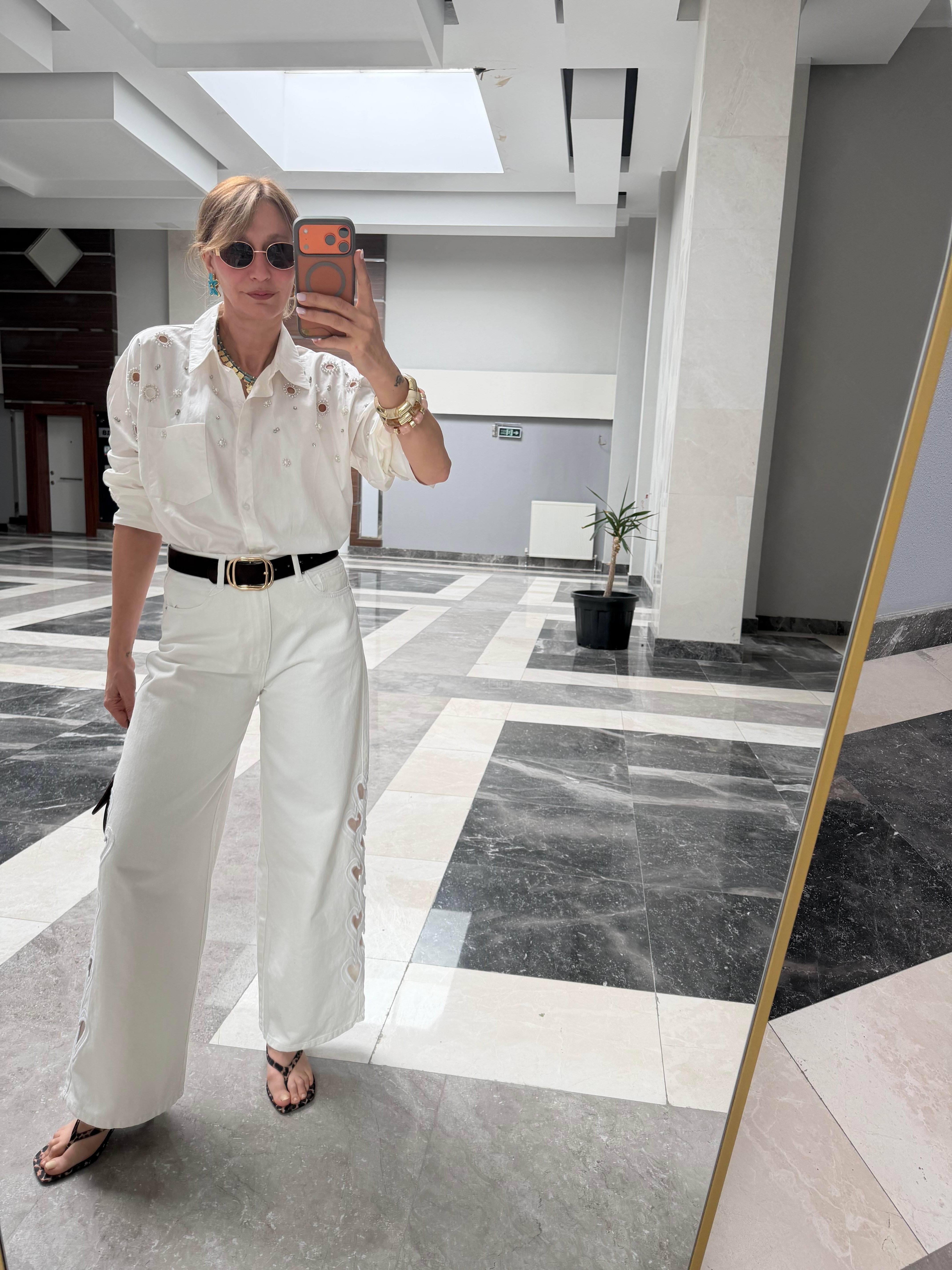 Nakış İşlemeli Old Money Jean