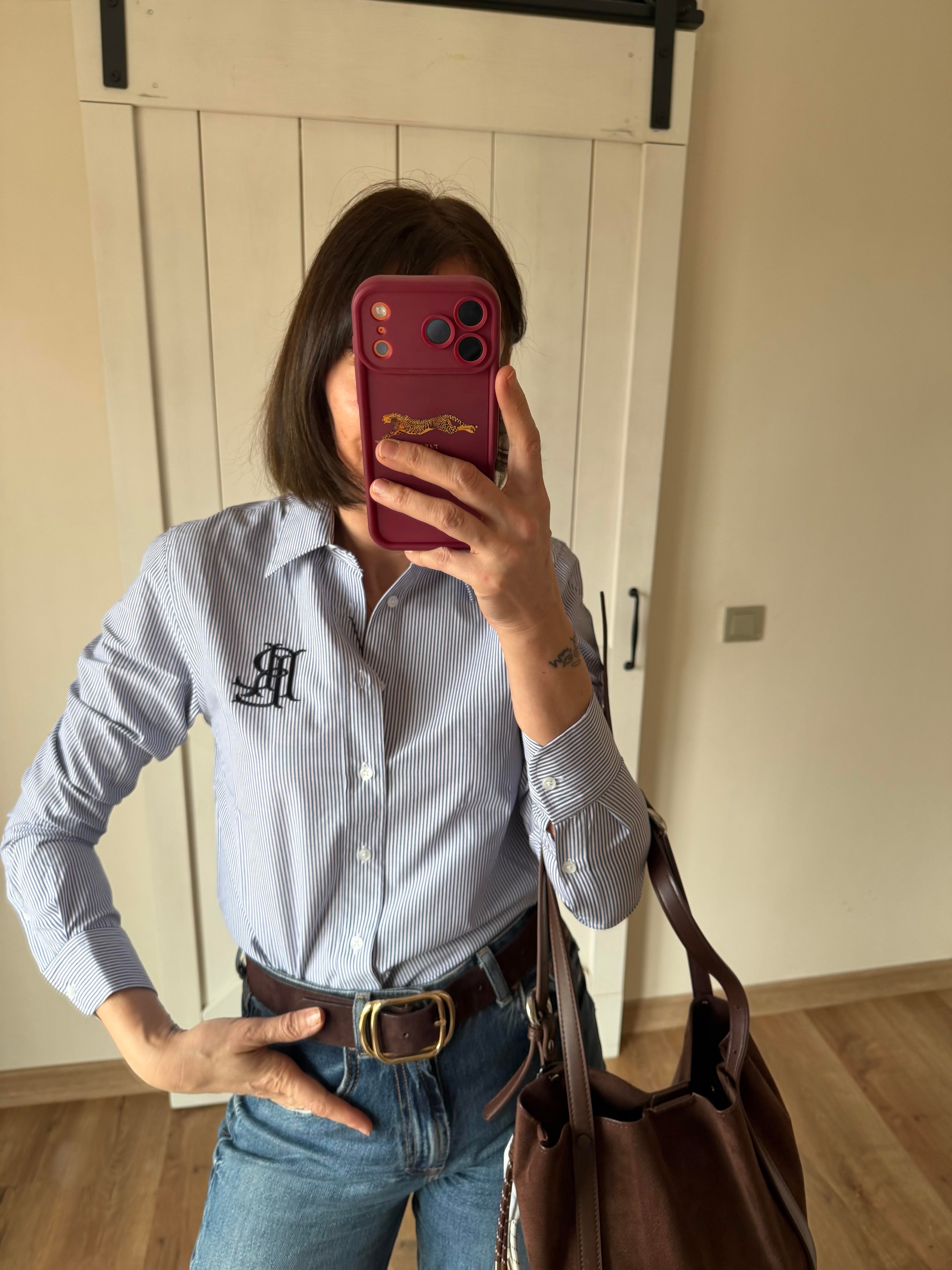 Nakış İşlemeli Oxford Gömlek