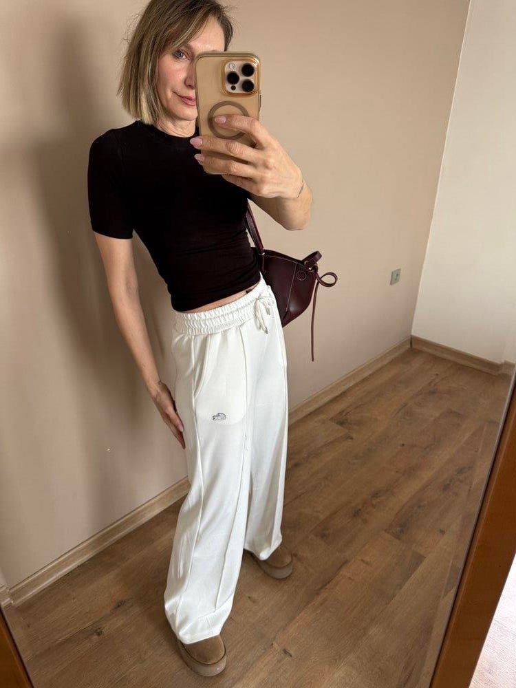 Önü Dikişli Beyaz Eşofman Altı