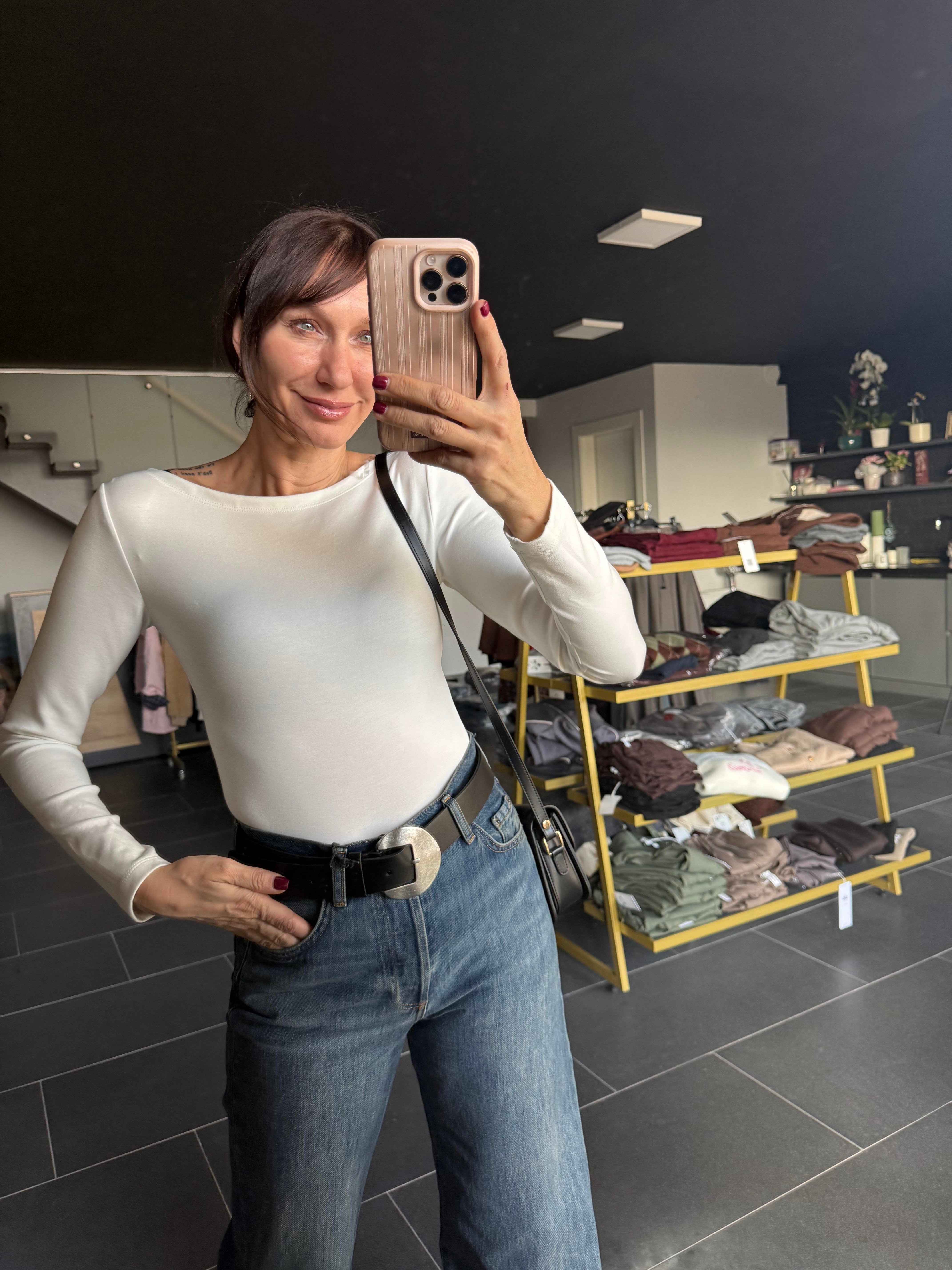 Oyş Kırık Beyaz Kayık Yaka Modal Basic