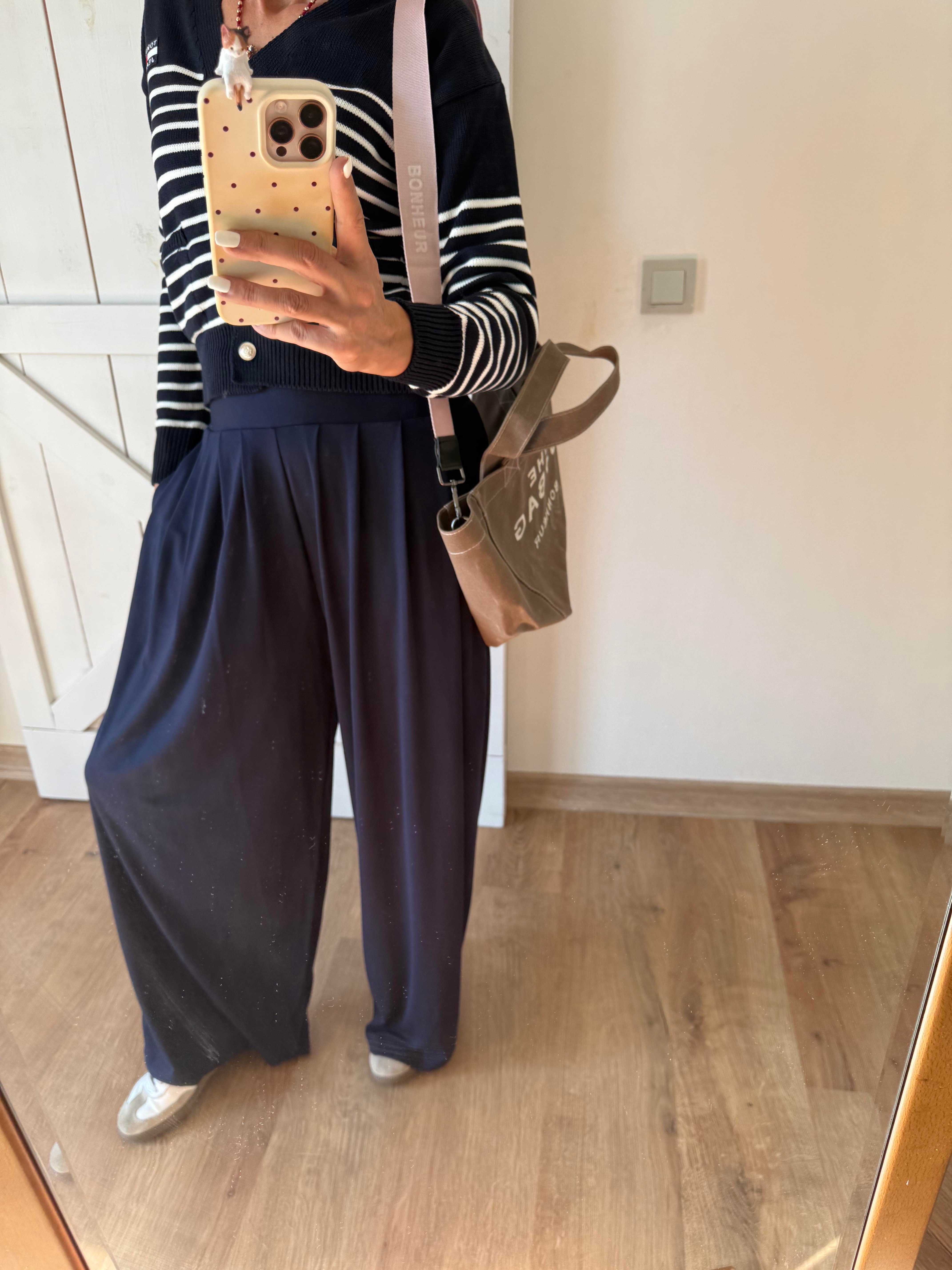 Oyş Lacivert Pileli Pantolon